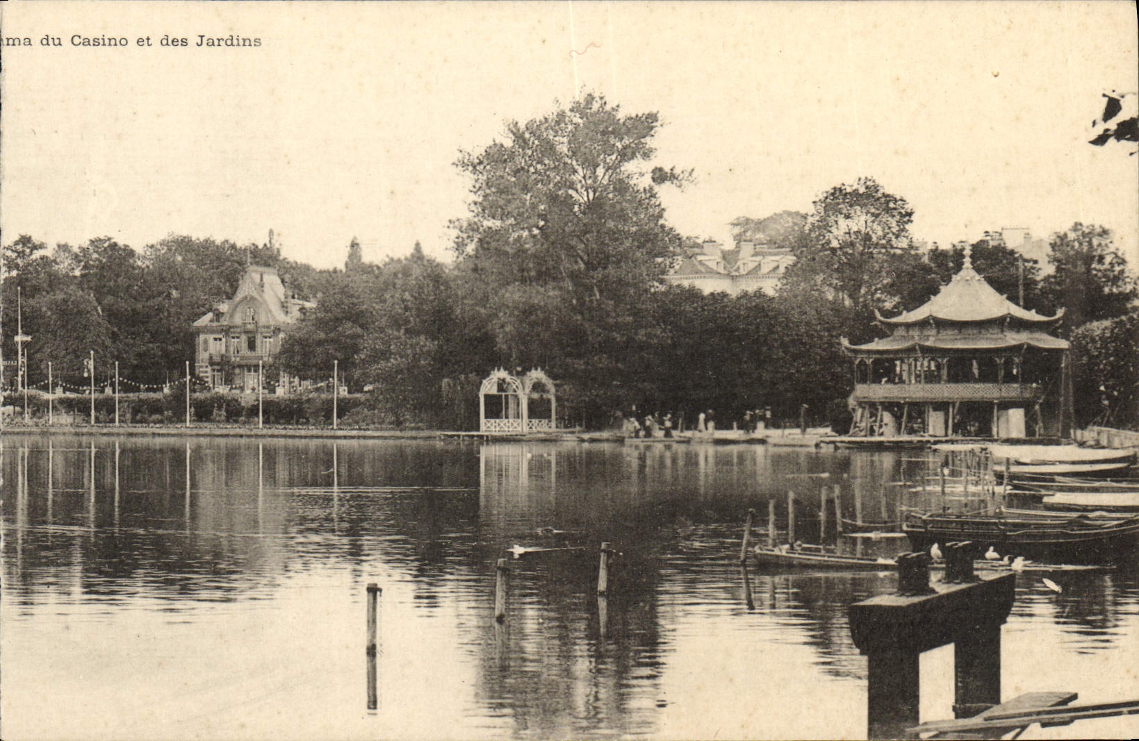 VINTAGE POSTCARD Panorama of the casino and the gardens