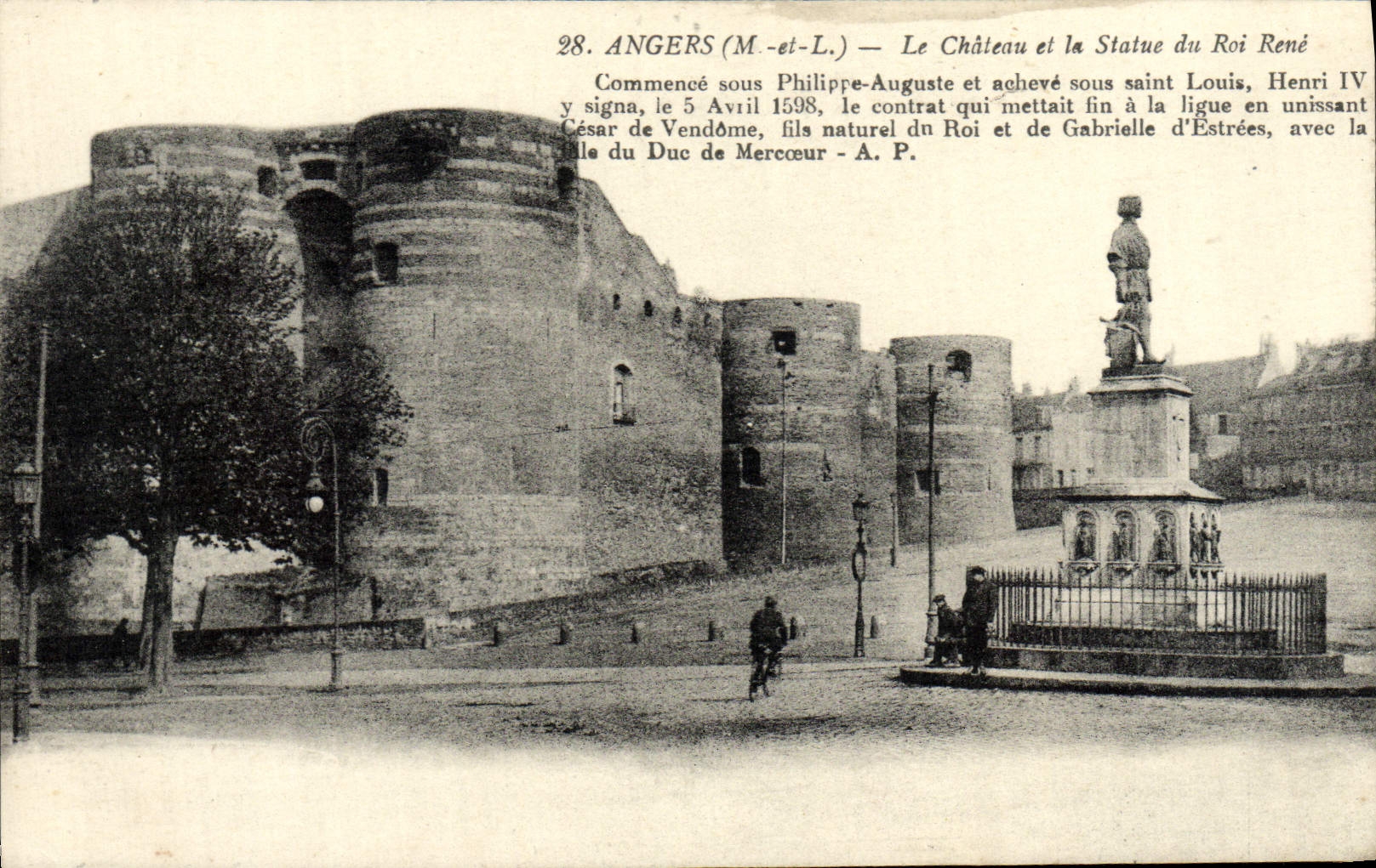 La POSTAL de la VENDIMIA encoleriza el castillo y estatua de rey Rene