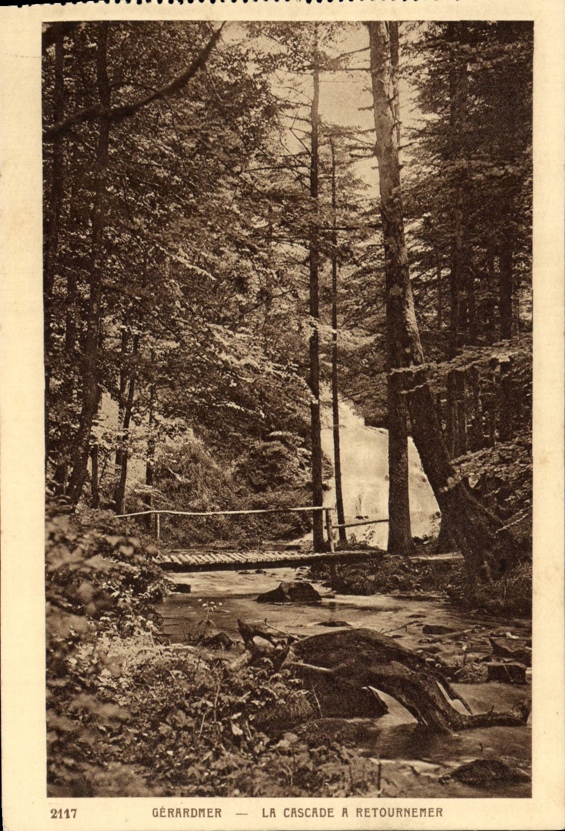 CPA Gerardmer La Cascade A Retournemer