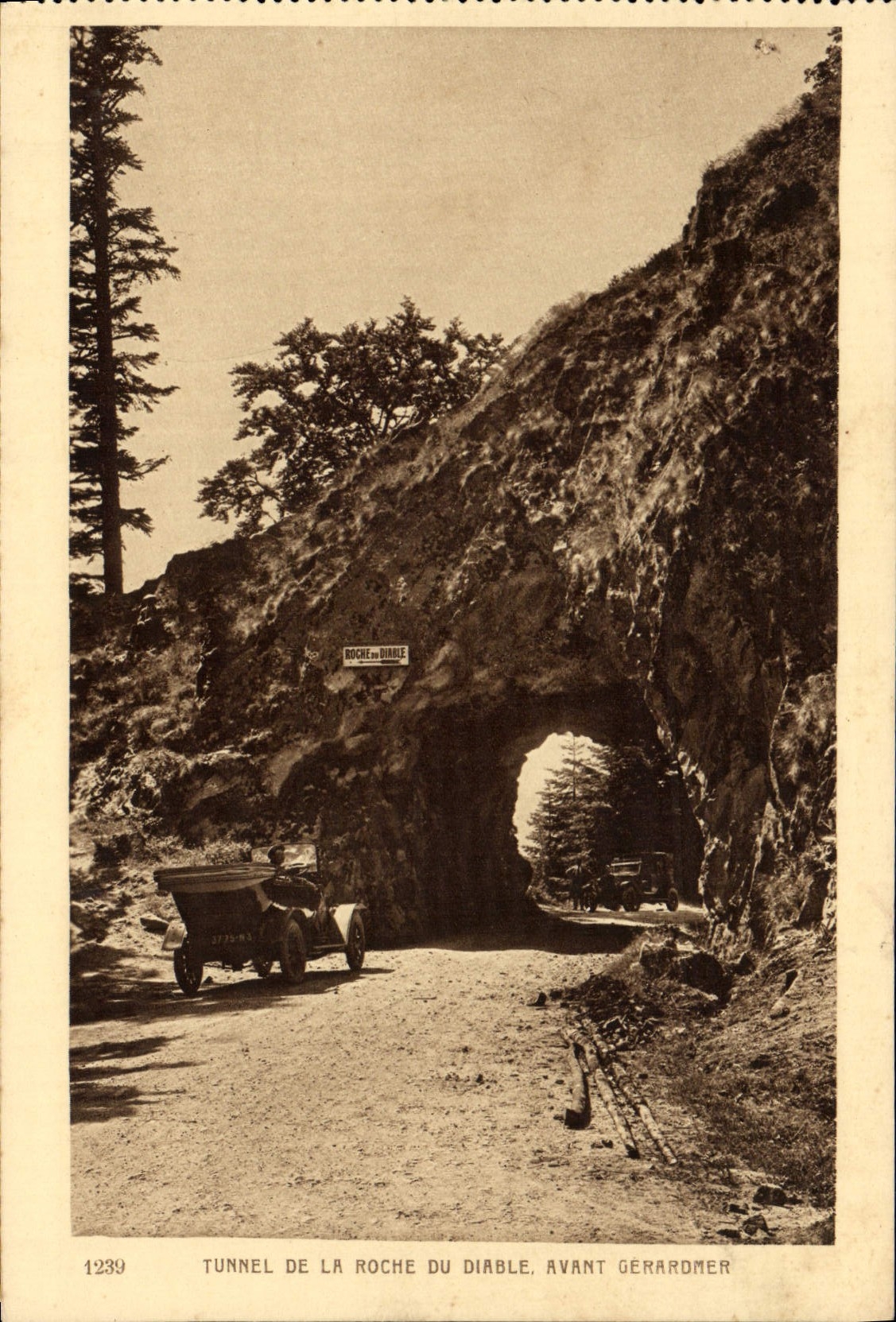 VINTAGE POSTCARD Tunnel of the Rock of the devil before Gerardmer