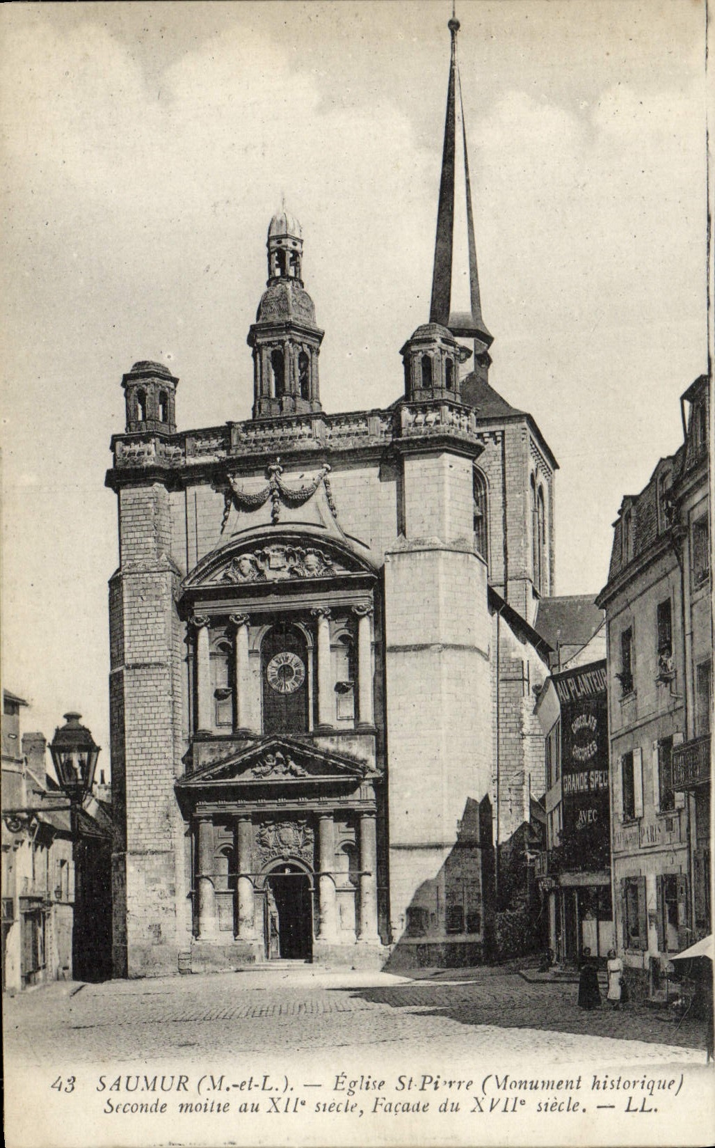 VINTAGE POSTCARD Saumur Church St Pierre