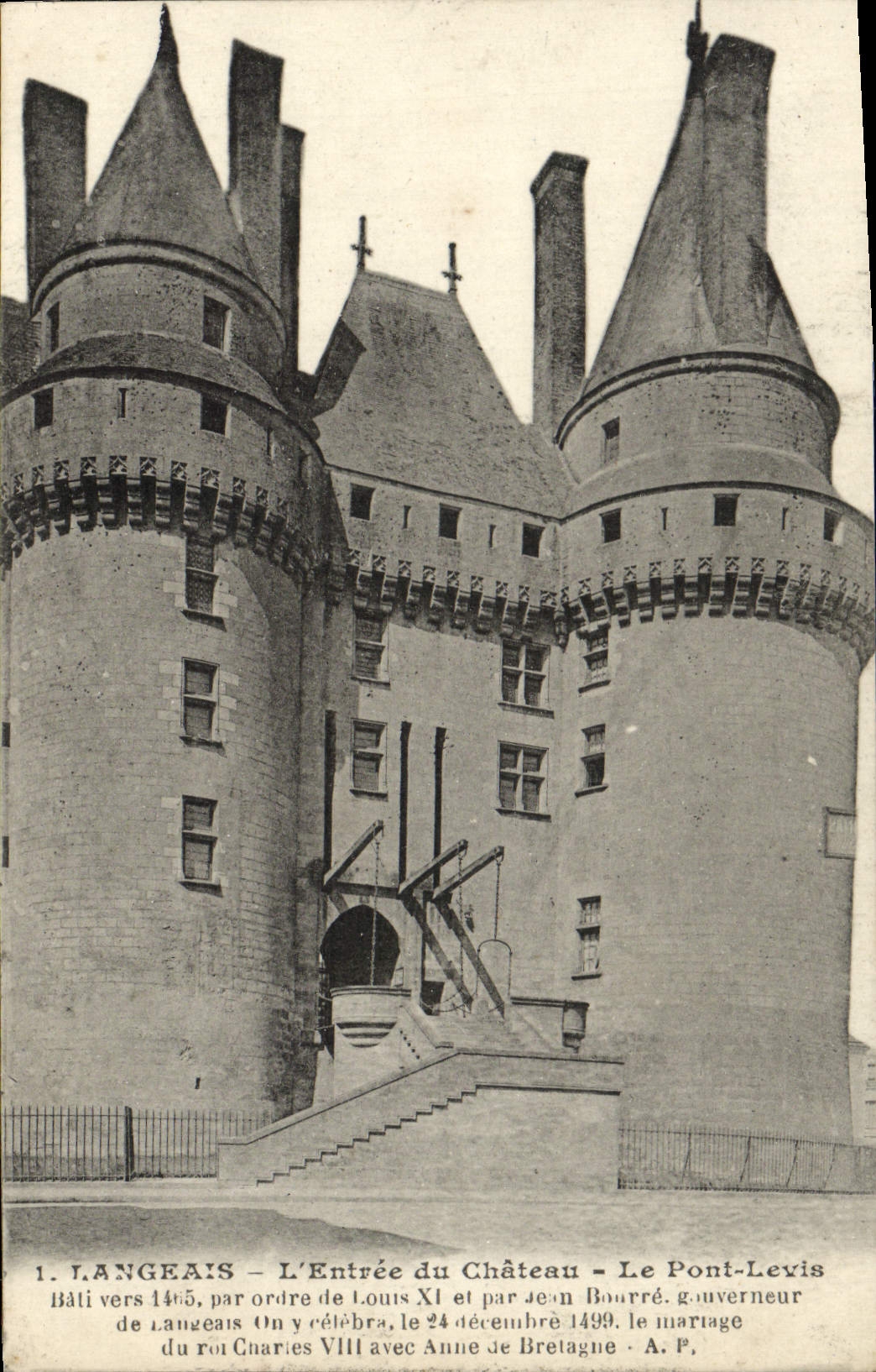 CPA Langeais L'entree du Chateau Le pont levis