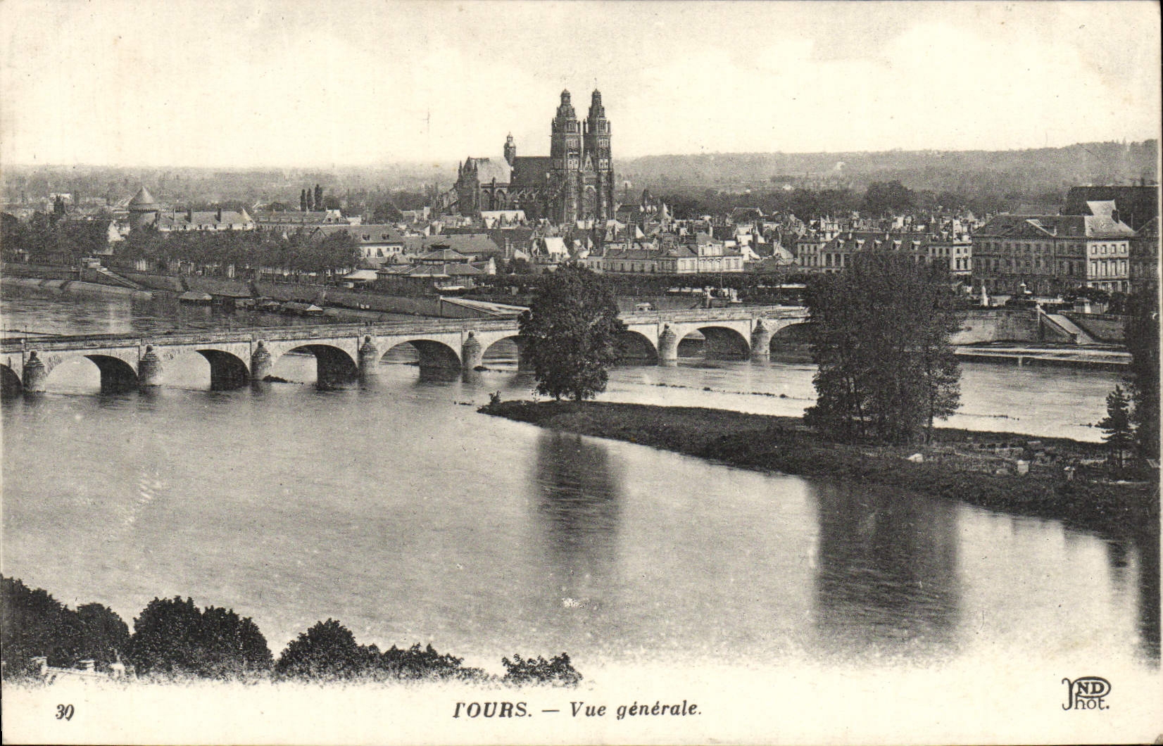 CPA Tours Vue Generale