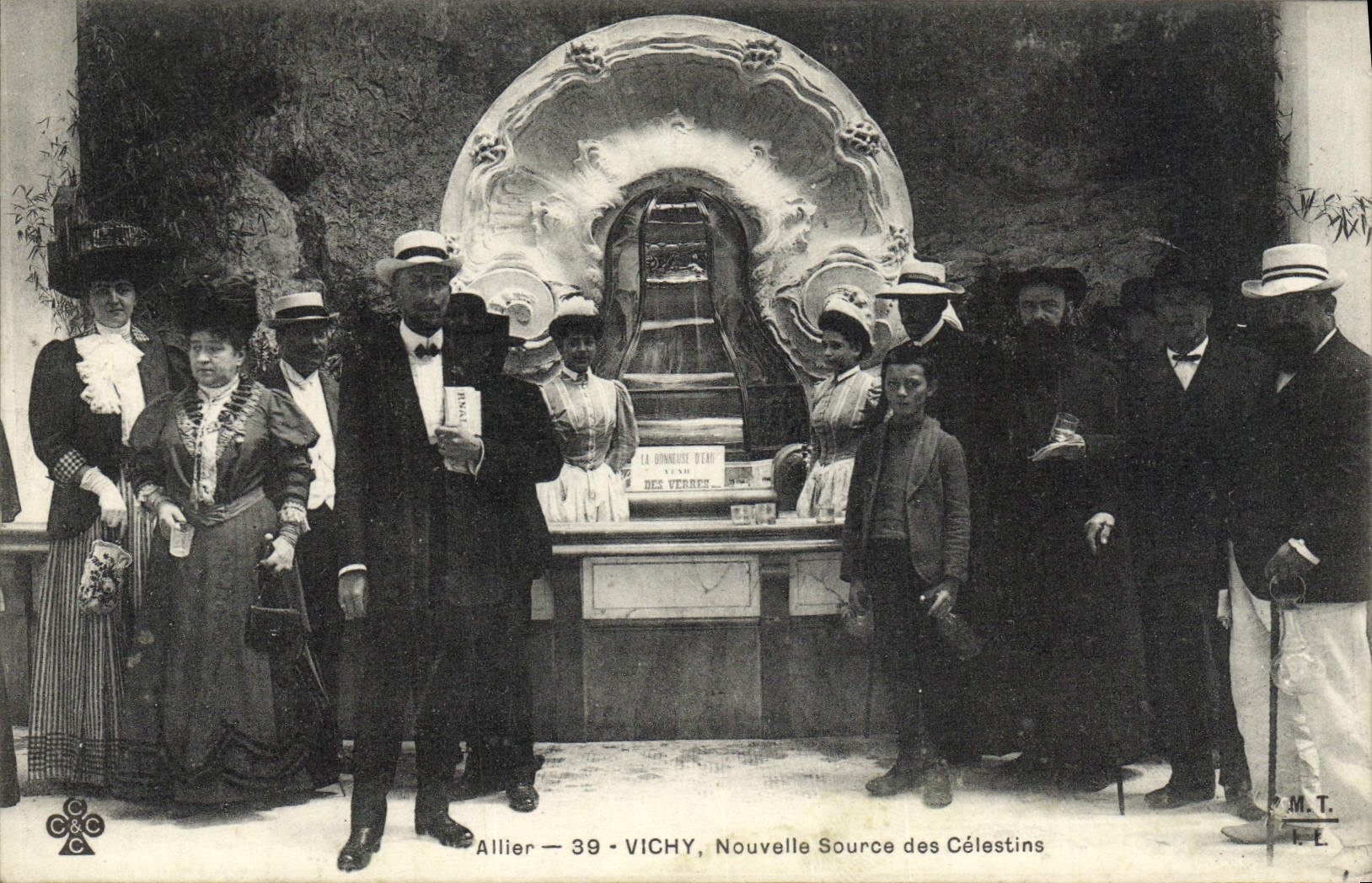 CPA Vichy Nouvelle Source Des Celestins