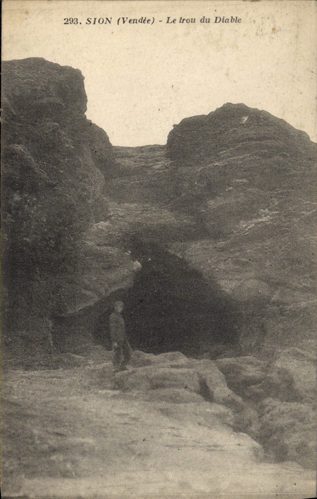 VINTAGE POSTCARD Sion the Hole of the Devil