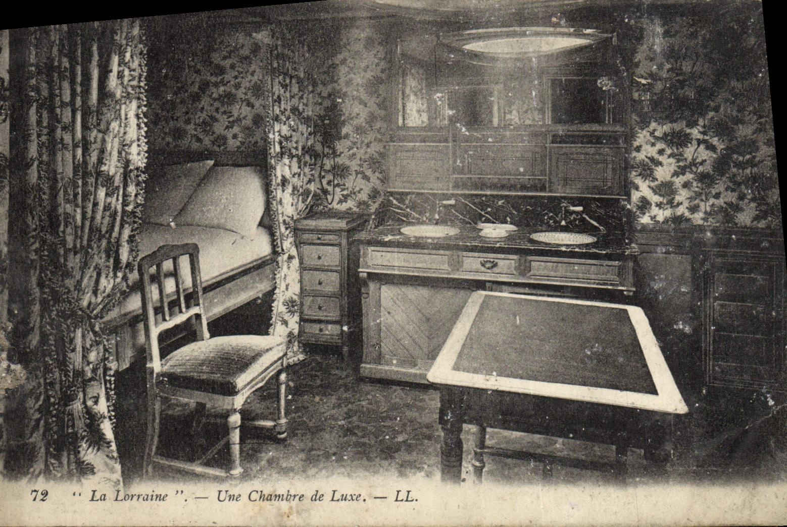 CPA La Lorraine Une chambre de luxe Bateau Paquebot