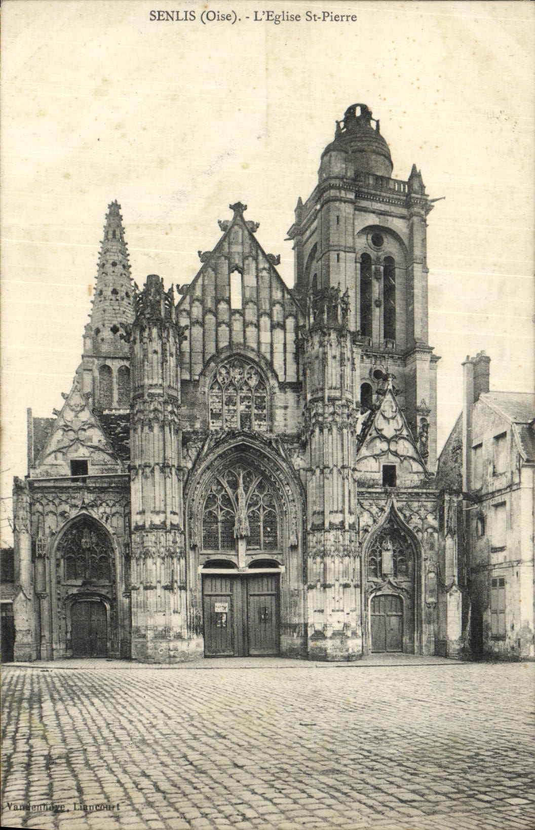 CPA Senlis L'Eglise St Pierre