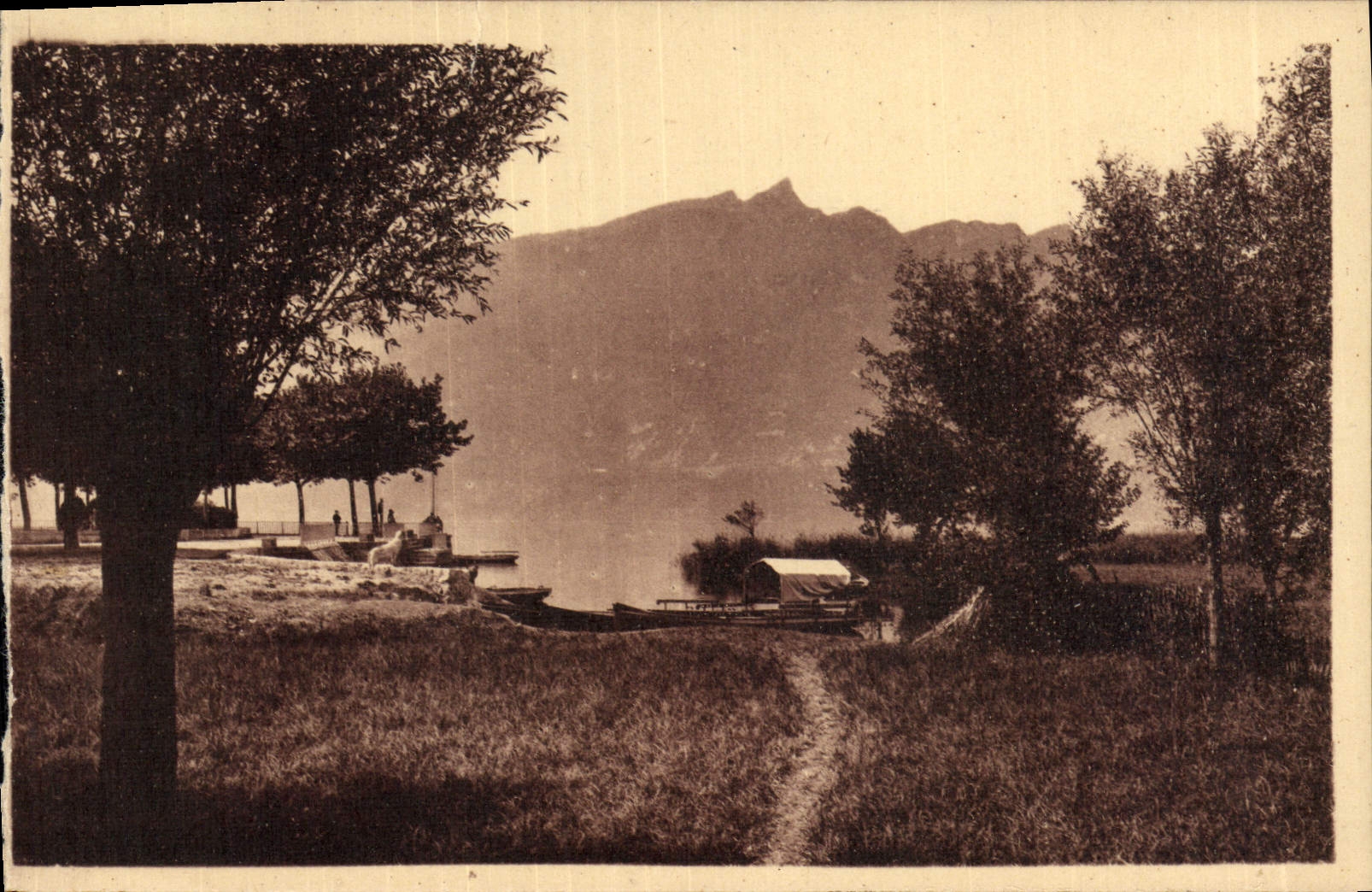 VINTAGE POSTCARD Lake Of Le Bourget the Small Port and the Tooth of the Cat