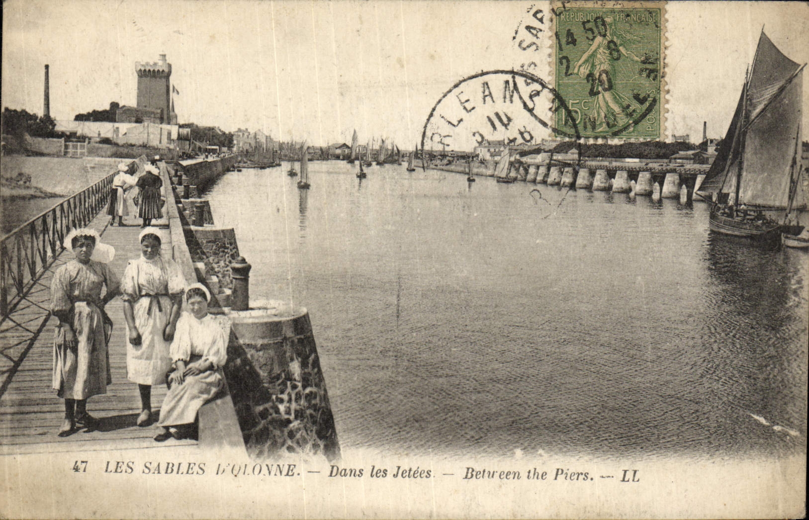 La POSTAL de la VENDIMIA enarena Olonne en el folklore de Sablaises del barco de los embarcaderos