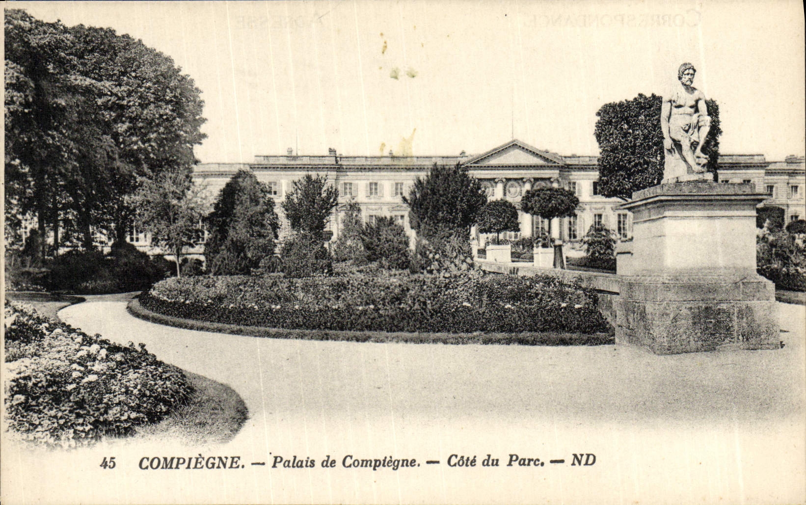 La POSTAL Compiegne Palais de la VENDIMIA de Compiegne dimensiona el parque