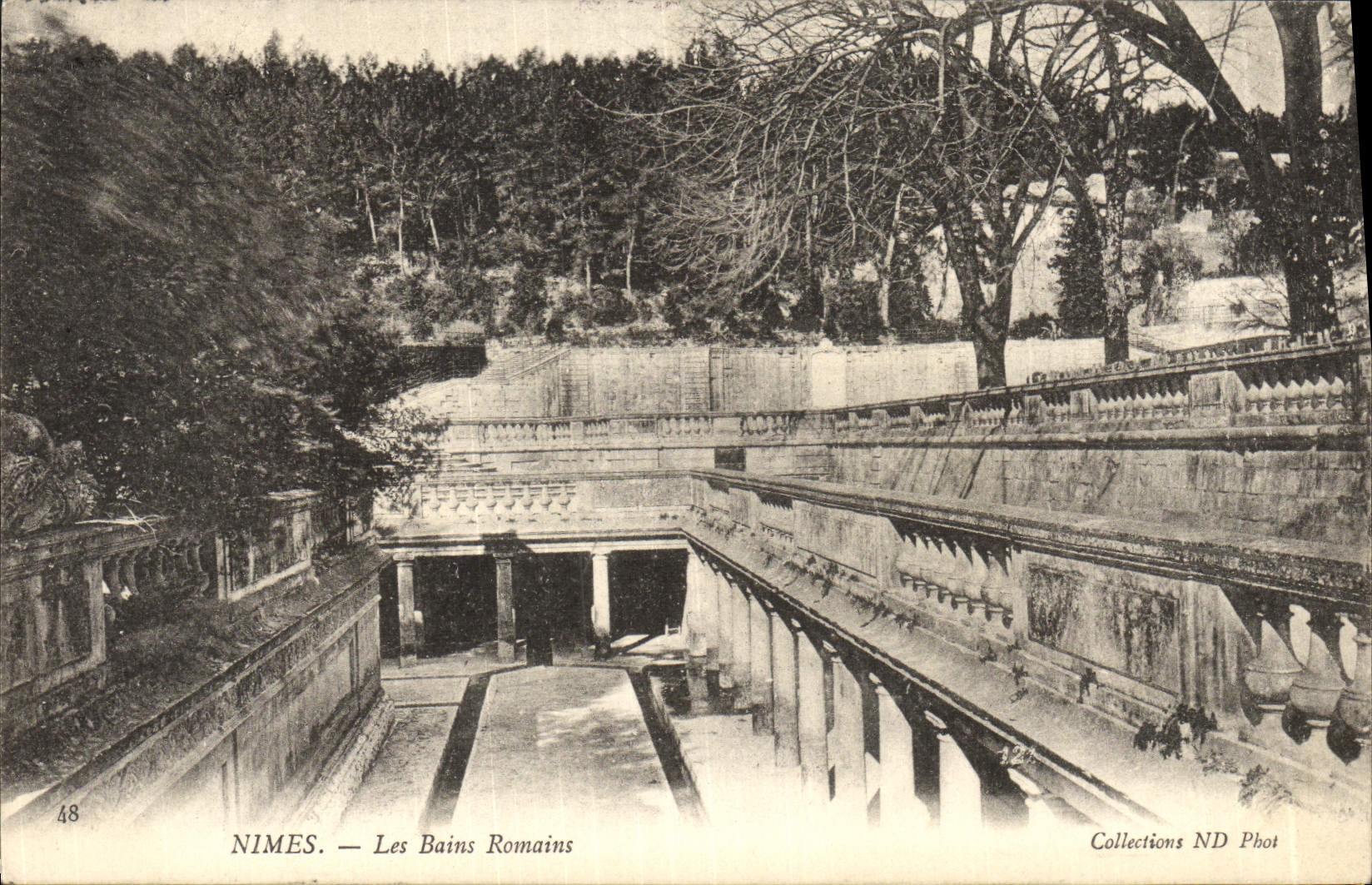 CPA Nimes Les Bains Romains