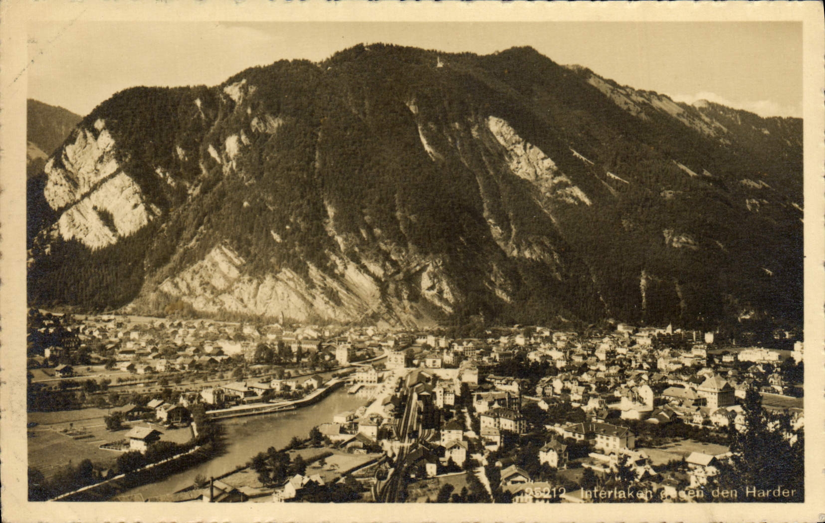 VINTAGE POSTCARD Interlaken gegen den Harder