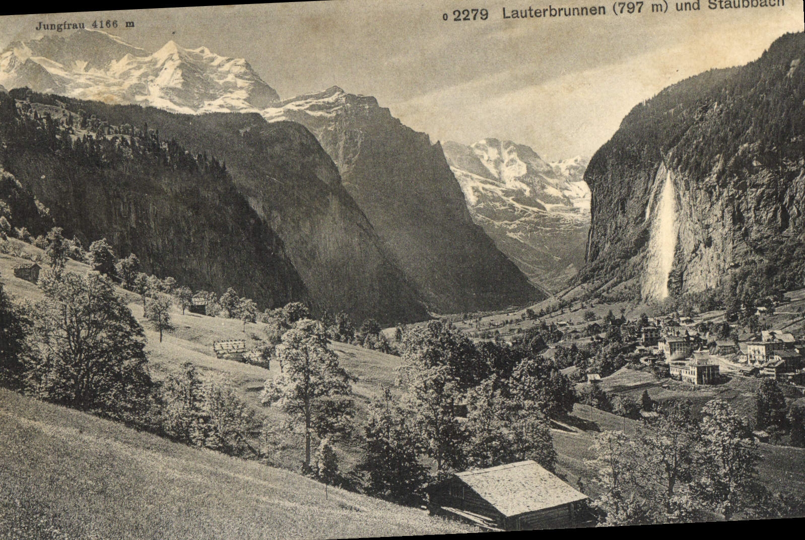 VINTAGE POSTCARD Lauterbrunnen und Staubbach