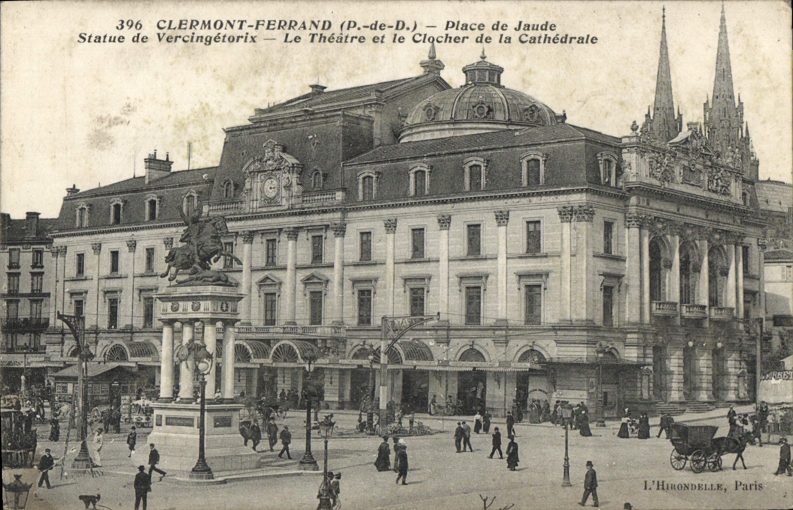 Lugares de Clermont-Ferrand de la POSTAL de la VENDIMIA de Jaude Statue De Vercingetorix el teatro y la campana-torre de la catedral