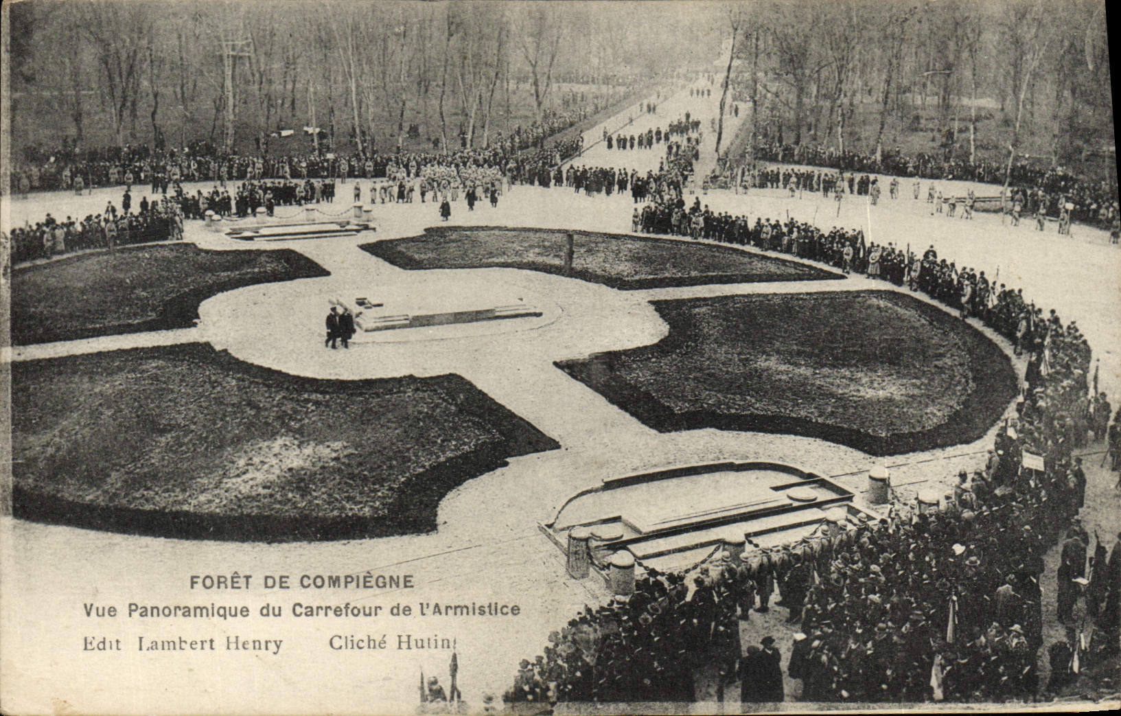 CPA Foret De Compiegne Vue Panoramique du Carrefour de l'Armistlce Militaria