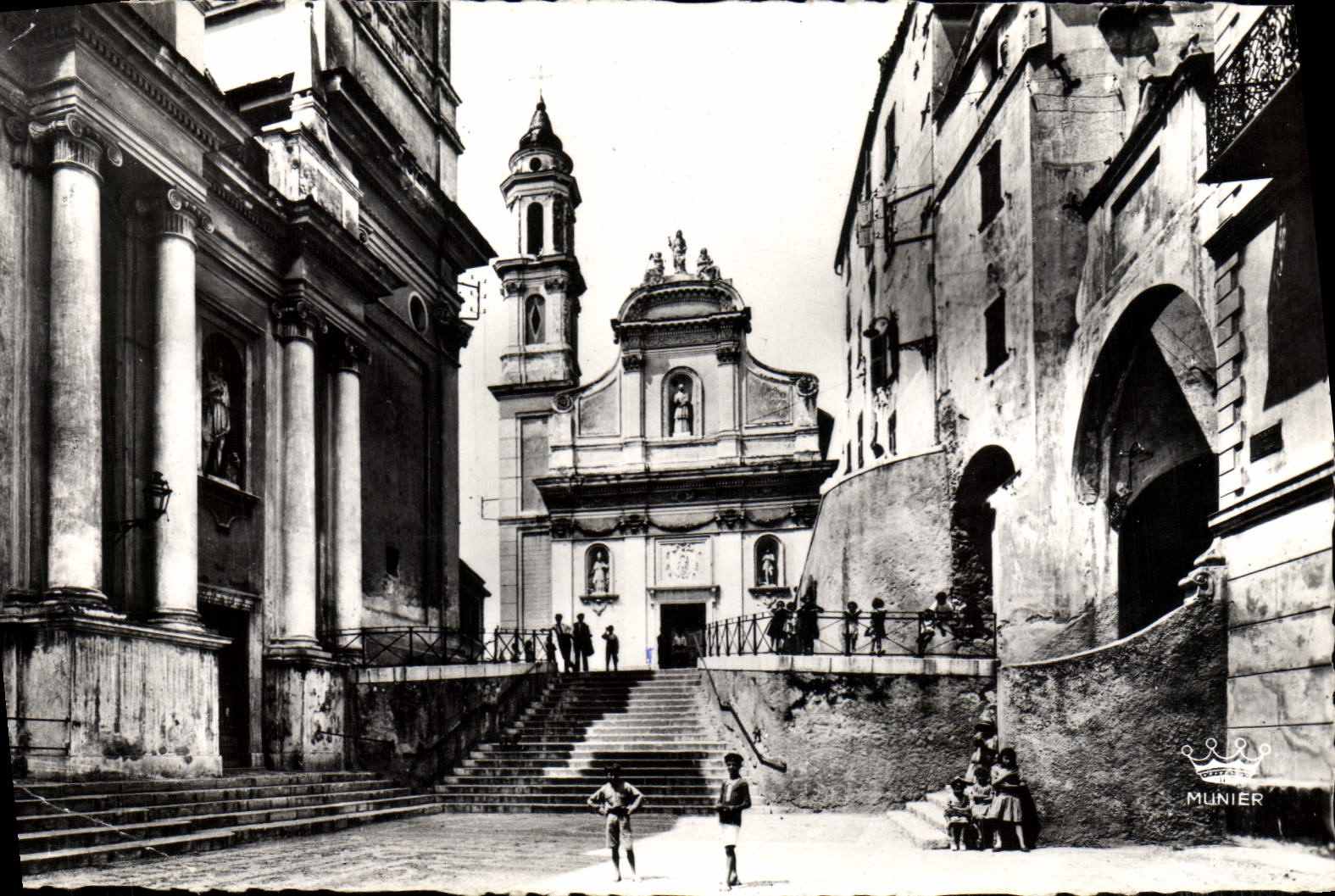 CPM Menton Eglise Saint Michel et Conception
