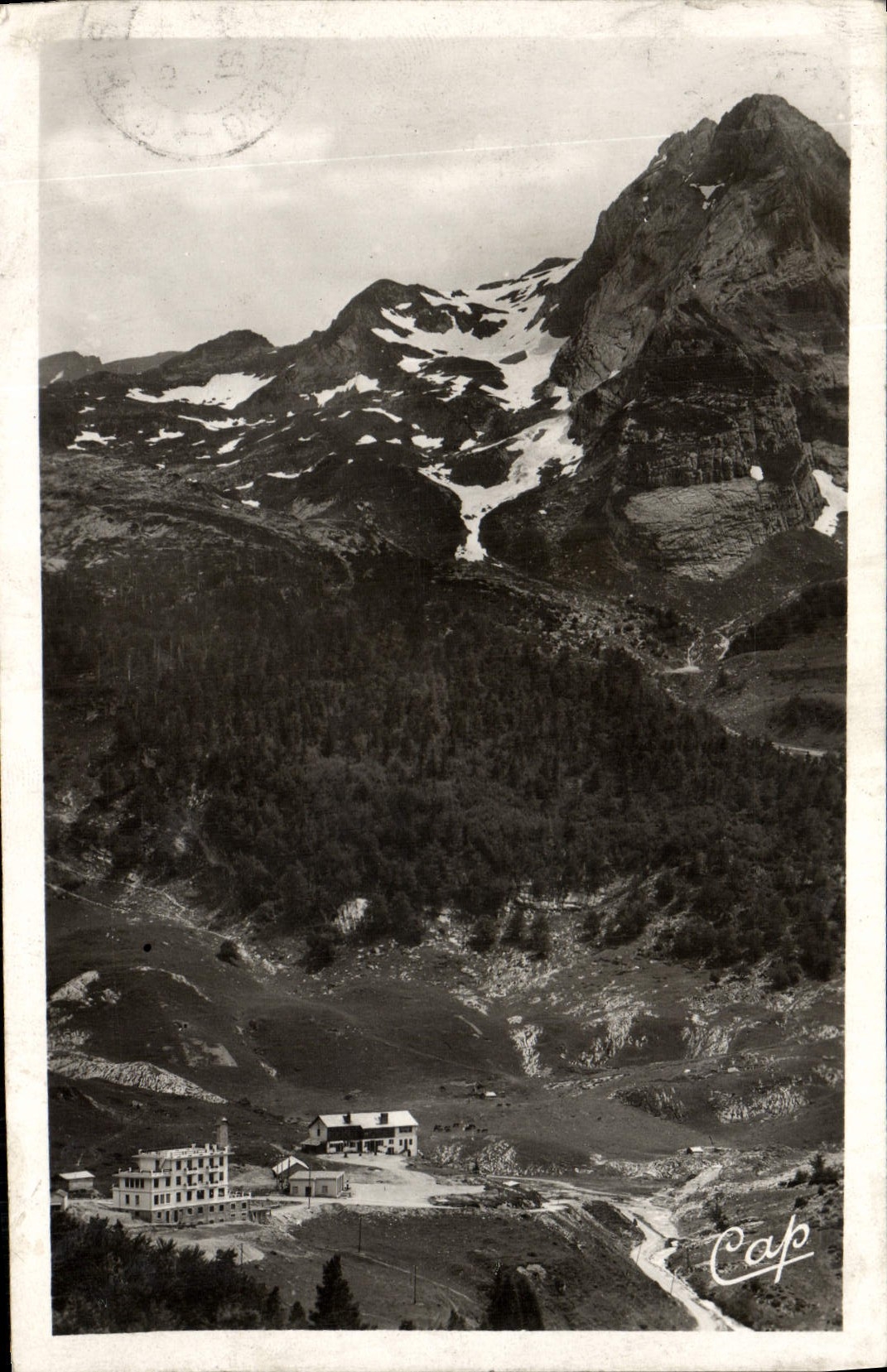 CPM Les Hotels du Cirque de Gourette et le Penemeda