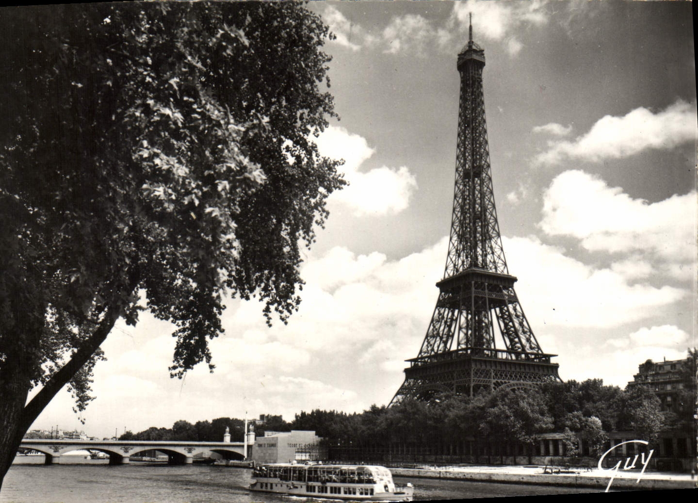 POSTAL MODERNA París y sus maravillas la torre Eiffel vista de la avenida de Nueva York