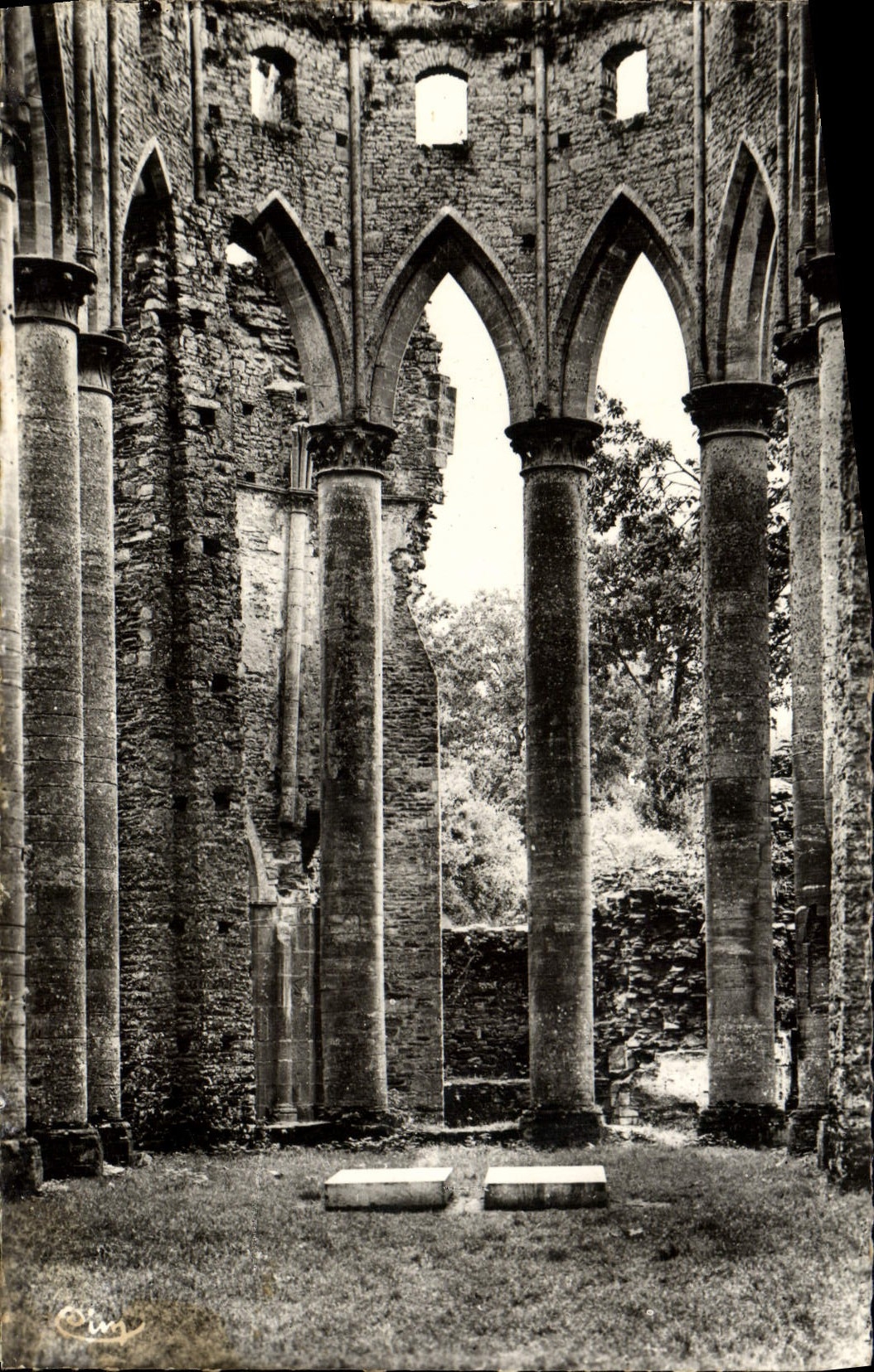 MODERN CARD Hambye interior Of the Abbey 2 tombs