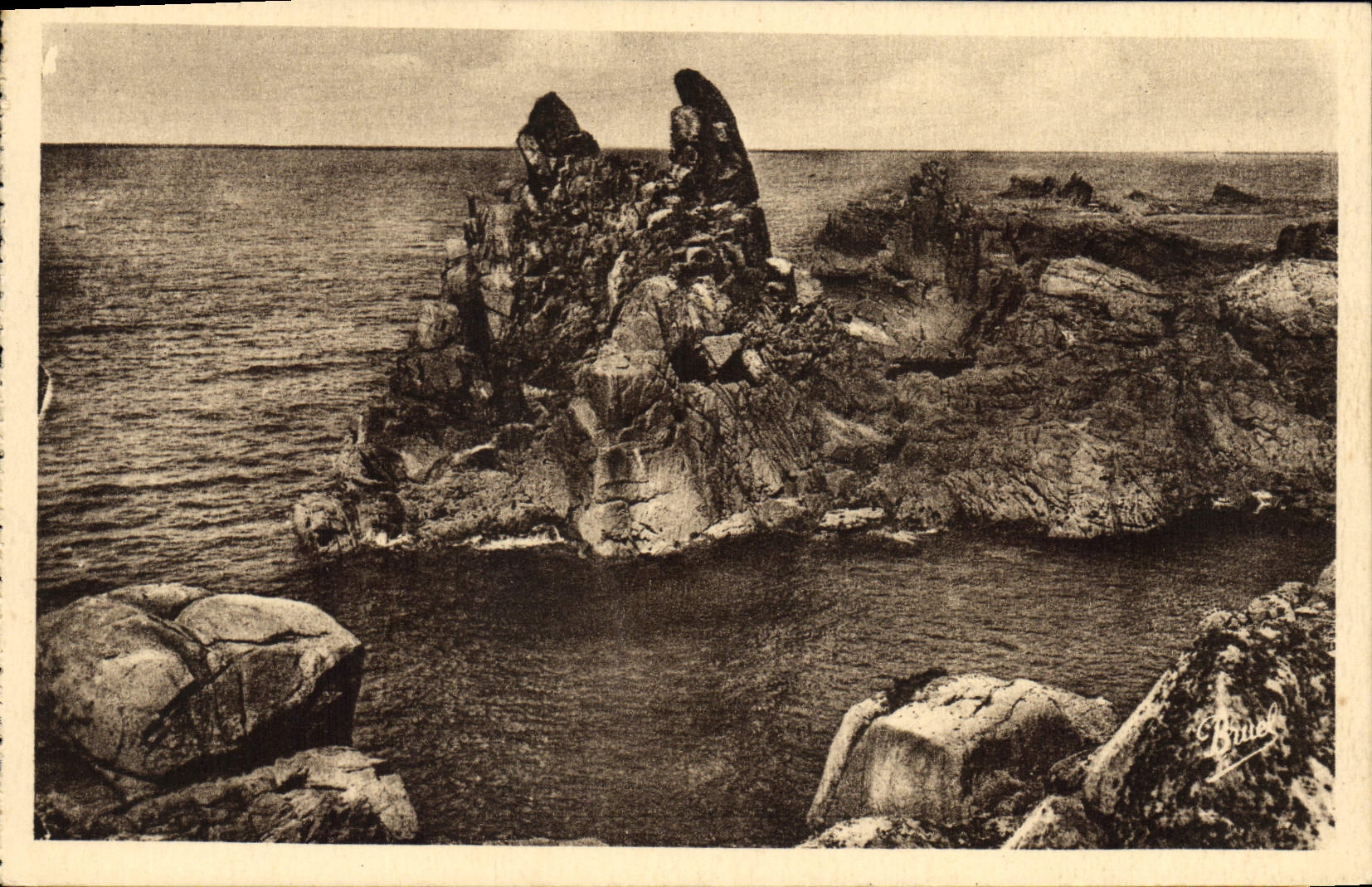 CPA Ile De Brehat Le Rocher De La Vierge