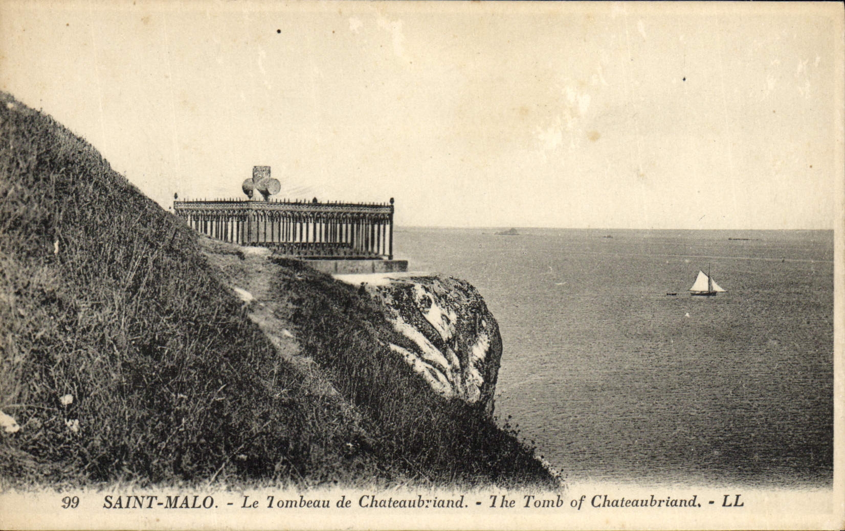 CPA Saint Malo Le Tombeau De Chateaubriand