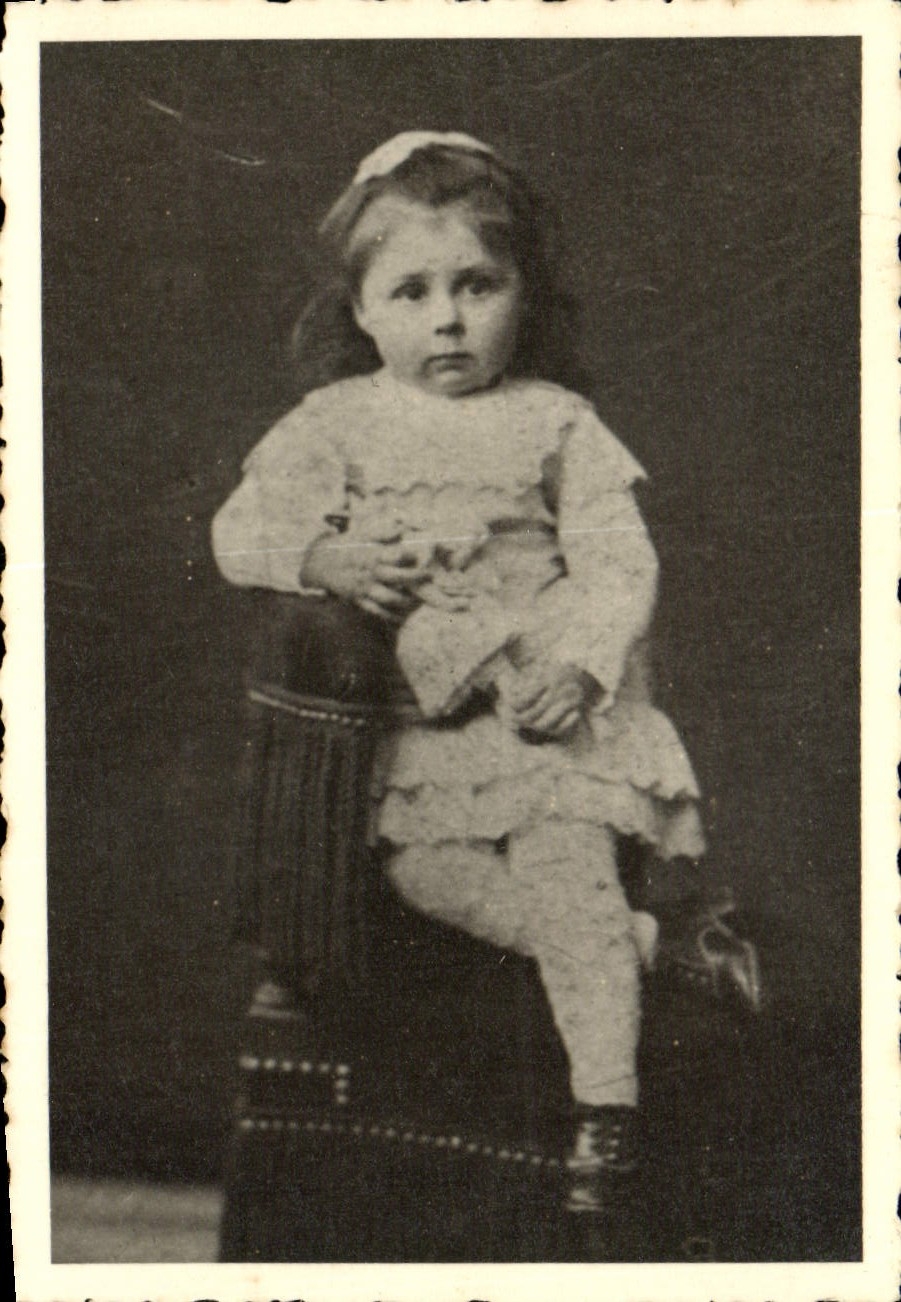 Real photo Enfant Gabrielle of the married Serf has L of Monnoron