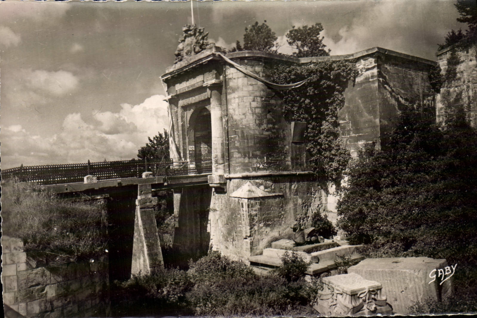 MODERN CARD Caen Entered Of the Castle