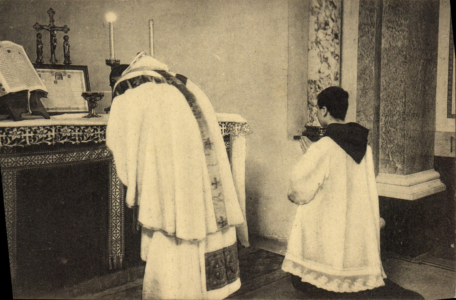 VINTAGE POSTCARD Torments You Rogamus Jube Hoc Perferri in Sublime Altare Tuum