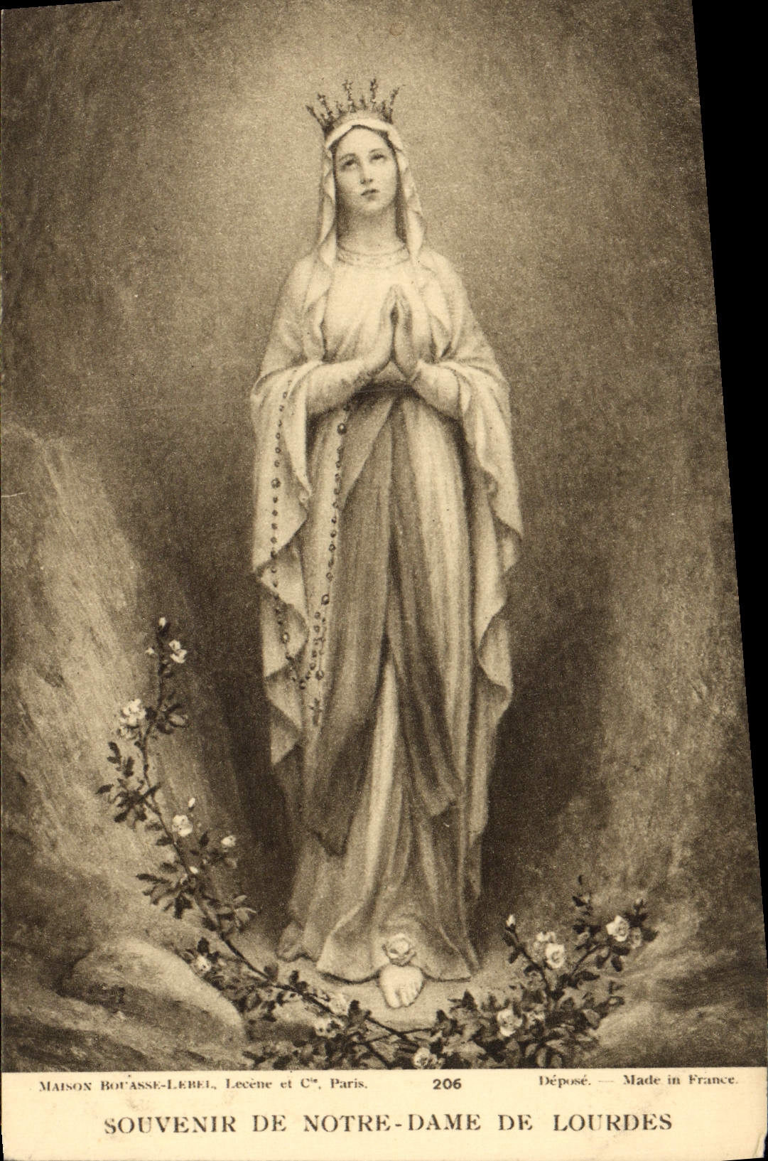 VINTAGE POSTCARD Heavy Souvenir Of Notre Dame