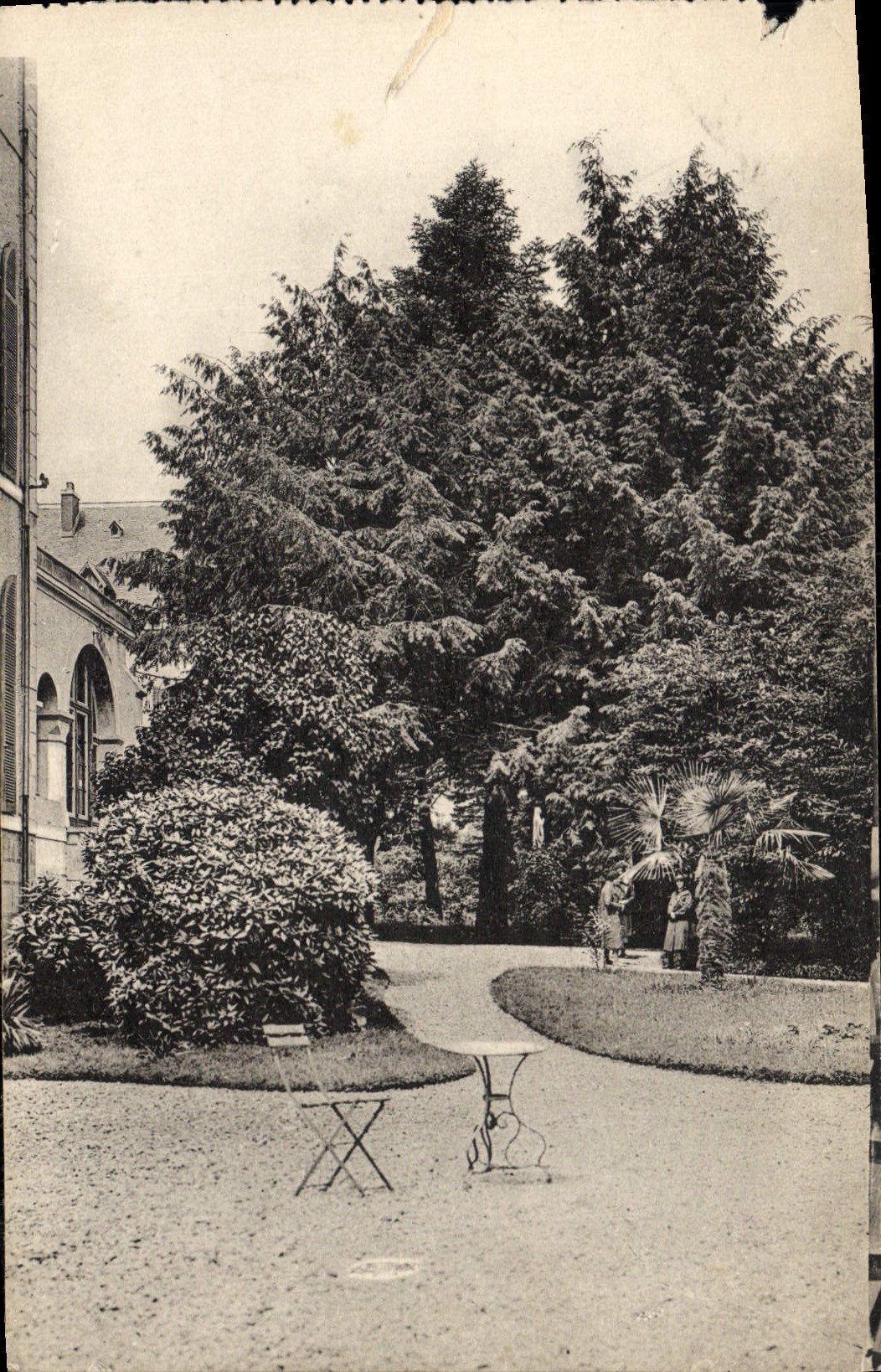 VINTAGE POSTCARD Heavy Pension of Ladies Road of Pontacq the virgin in the park