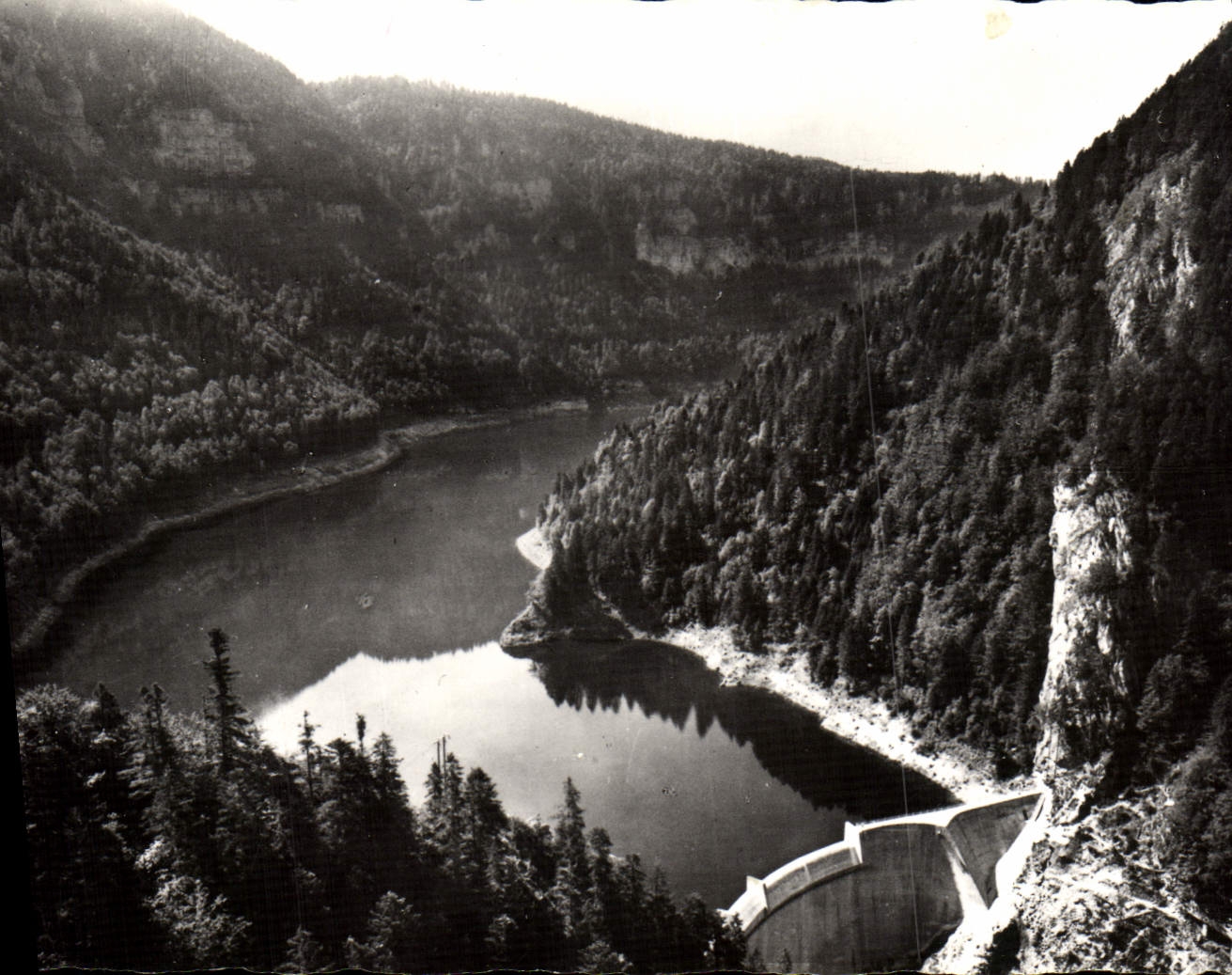 MODERN CARD Artificial Lake of Doubs and Free Swiss Barrage of Chatelot