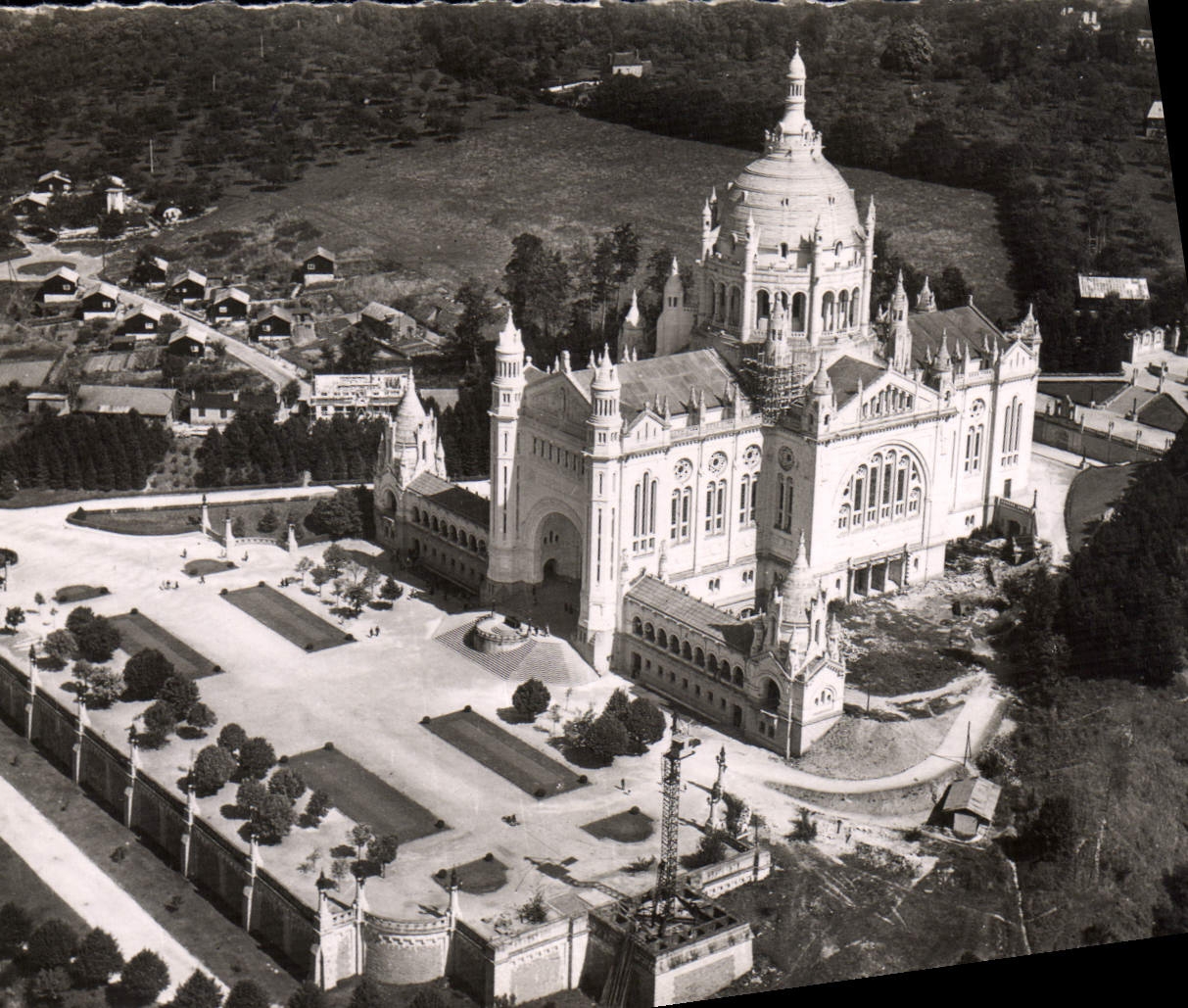 MODERN CARD Lisieux Seen Air of the Basilica