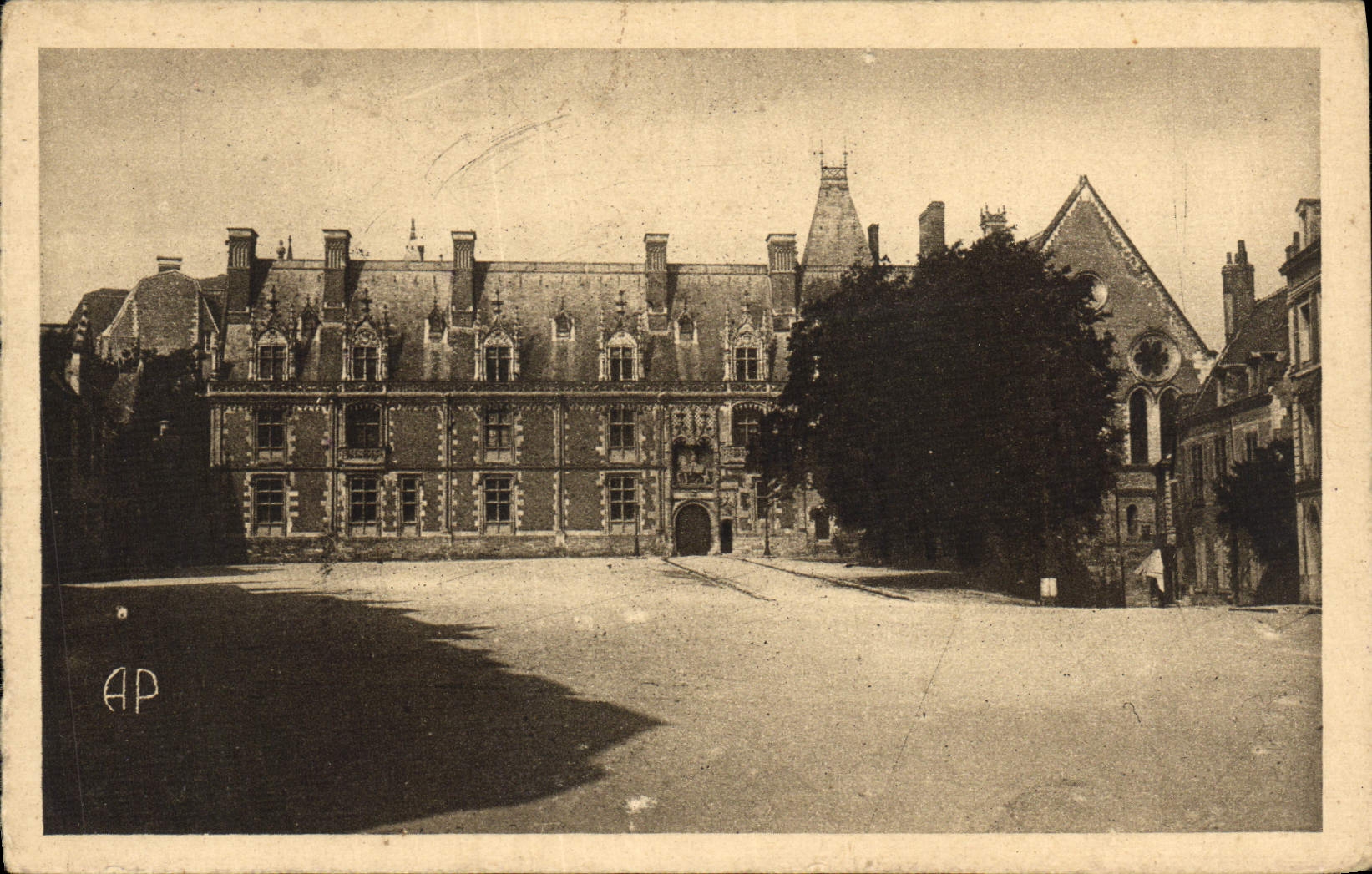 CPA Blois Le Chateau Aile Louis XII