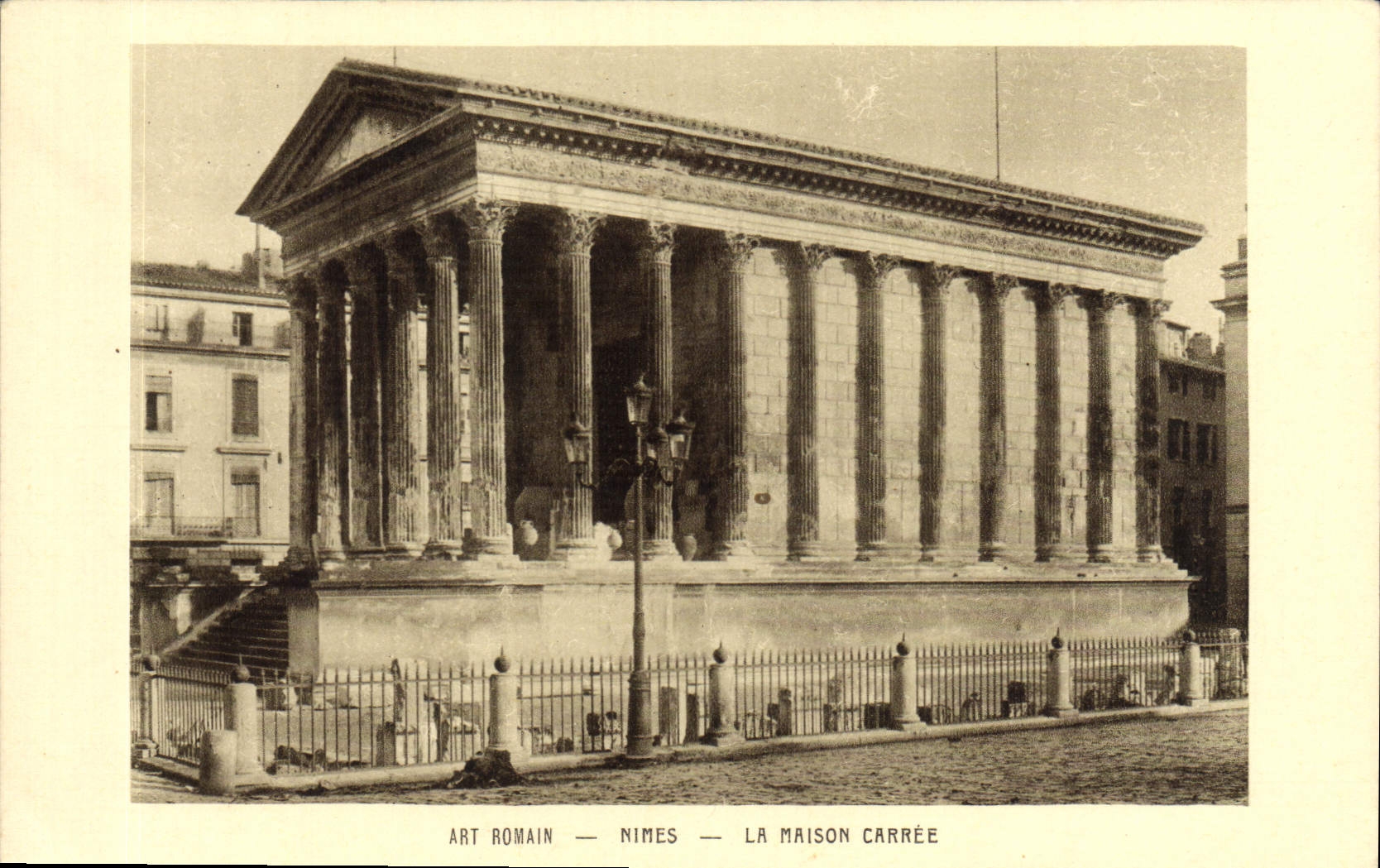 CPA Nimes La Maison Carree