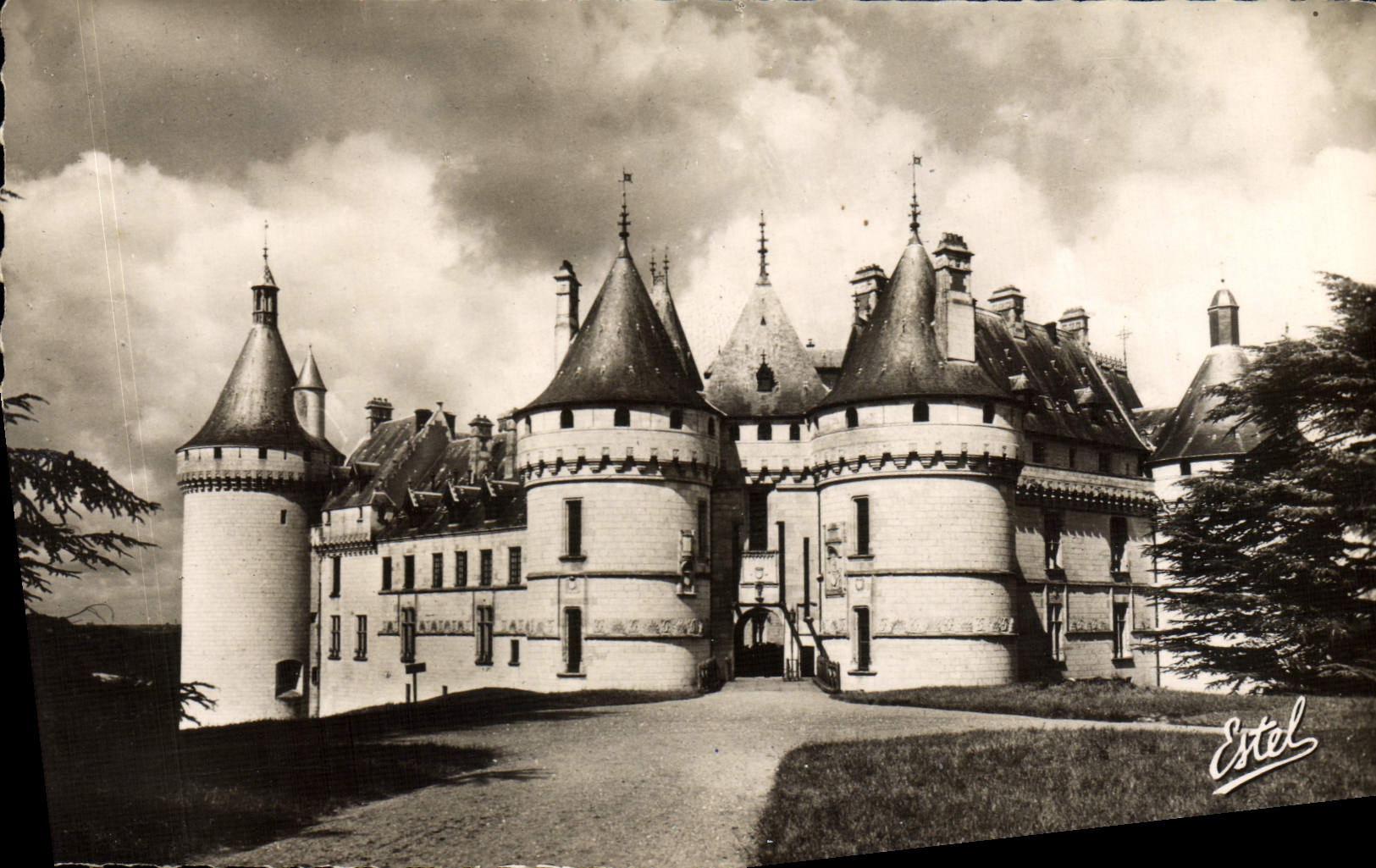 CPM Chaumont st Loire La Facade sur le Parc