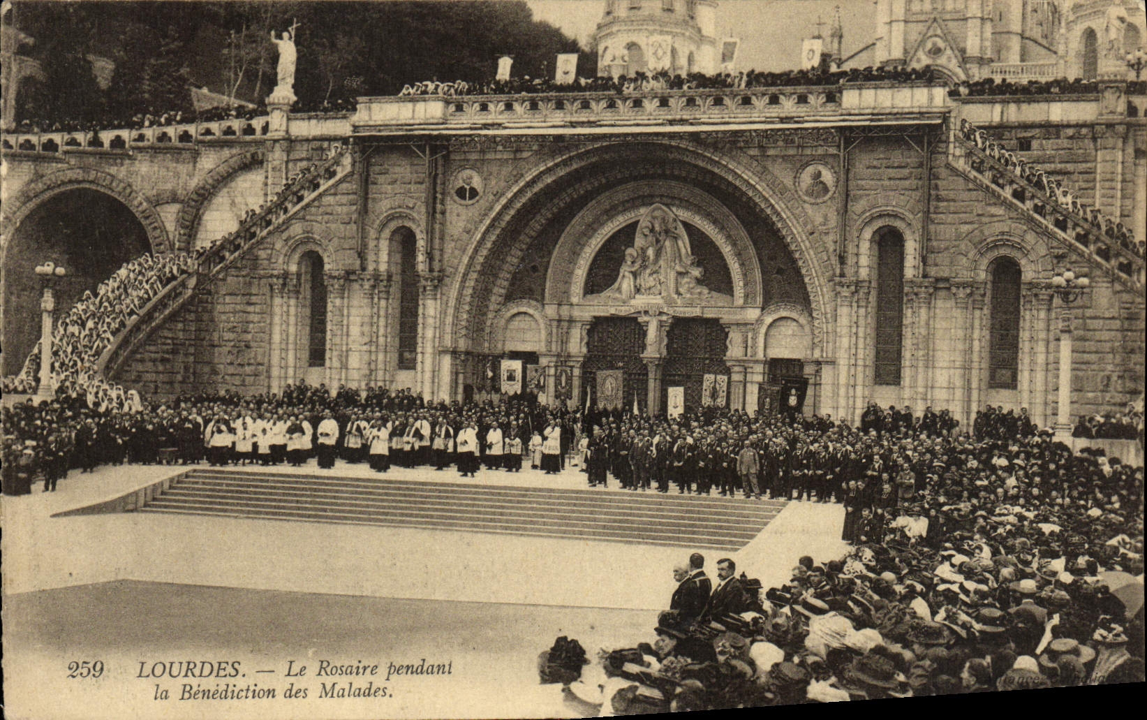 VINTAGE POSTCARD Heavy rosary during the blessing of the patients