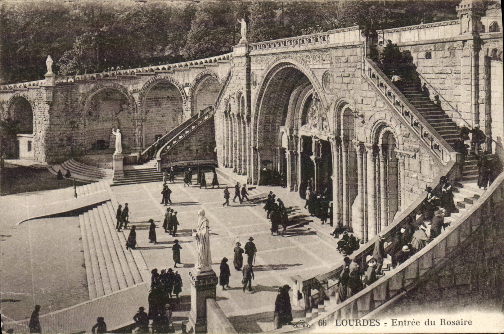 CPA Lourdes Entree du Rosaire