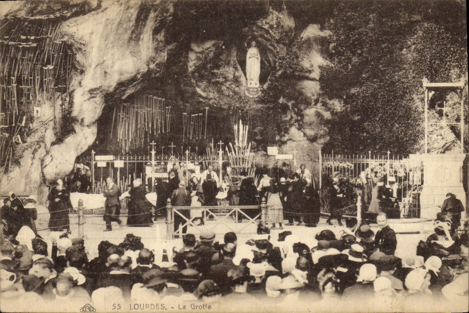 CPA Lourdes La Grotte 