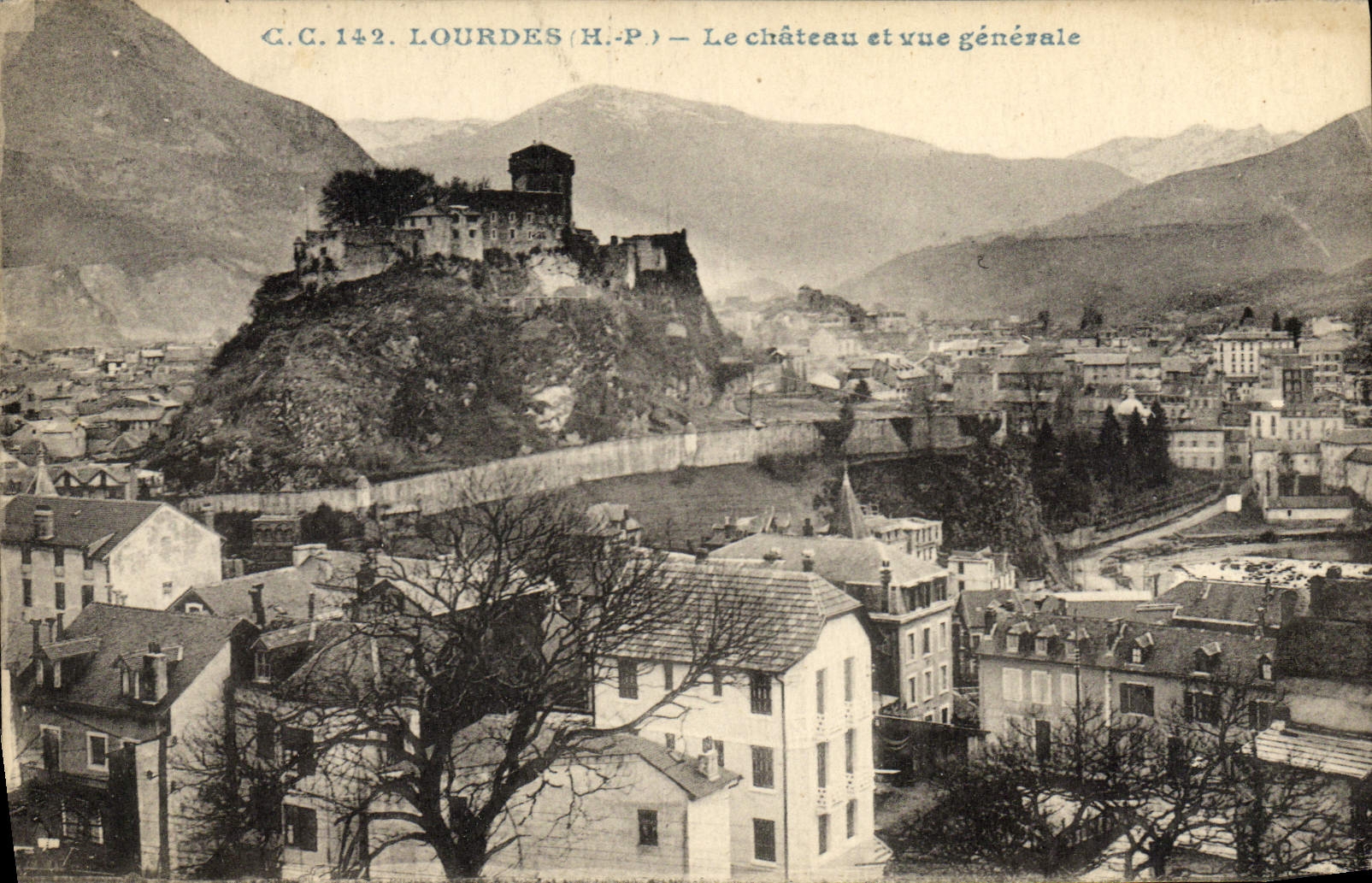 VINTAGE POSTCARD Heavy the Castle and View