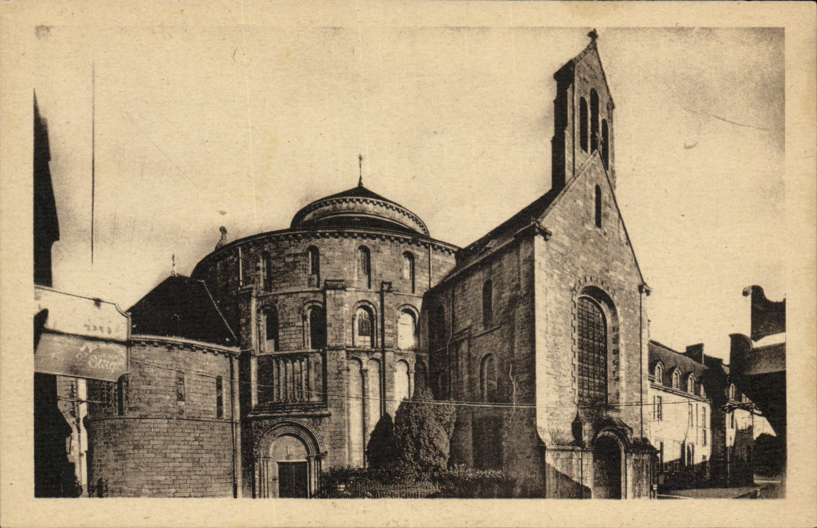 VINTAGE POSTCARD Quimperle the Church co. Cross