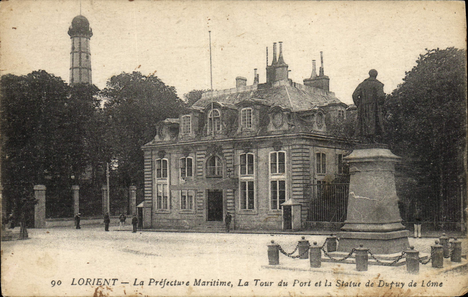 Autoridad portuaria de la policía de Lorient de la POSTAL de la VENDIMIA la torre del puerto y estatua de Dupuy de Lone