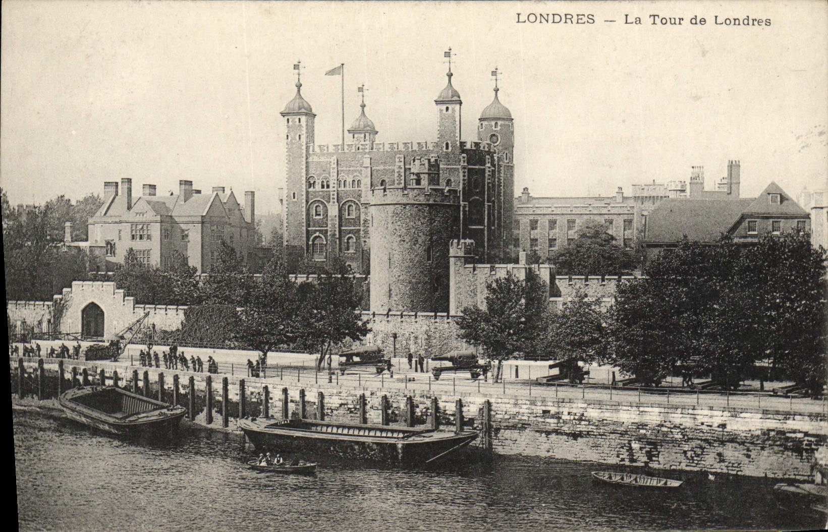VINTAGE POSTCARD London the Tower Of London