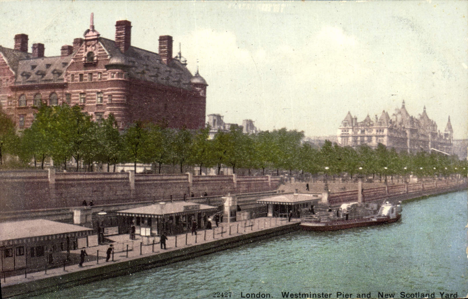 Embarcadero de Londres Westminster de la POSTAL de la VENDIMIA y nuevo Scotland Yard