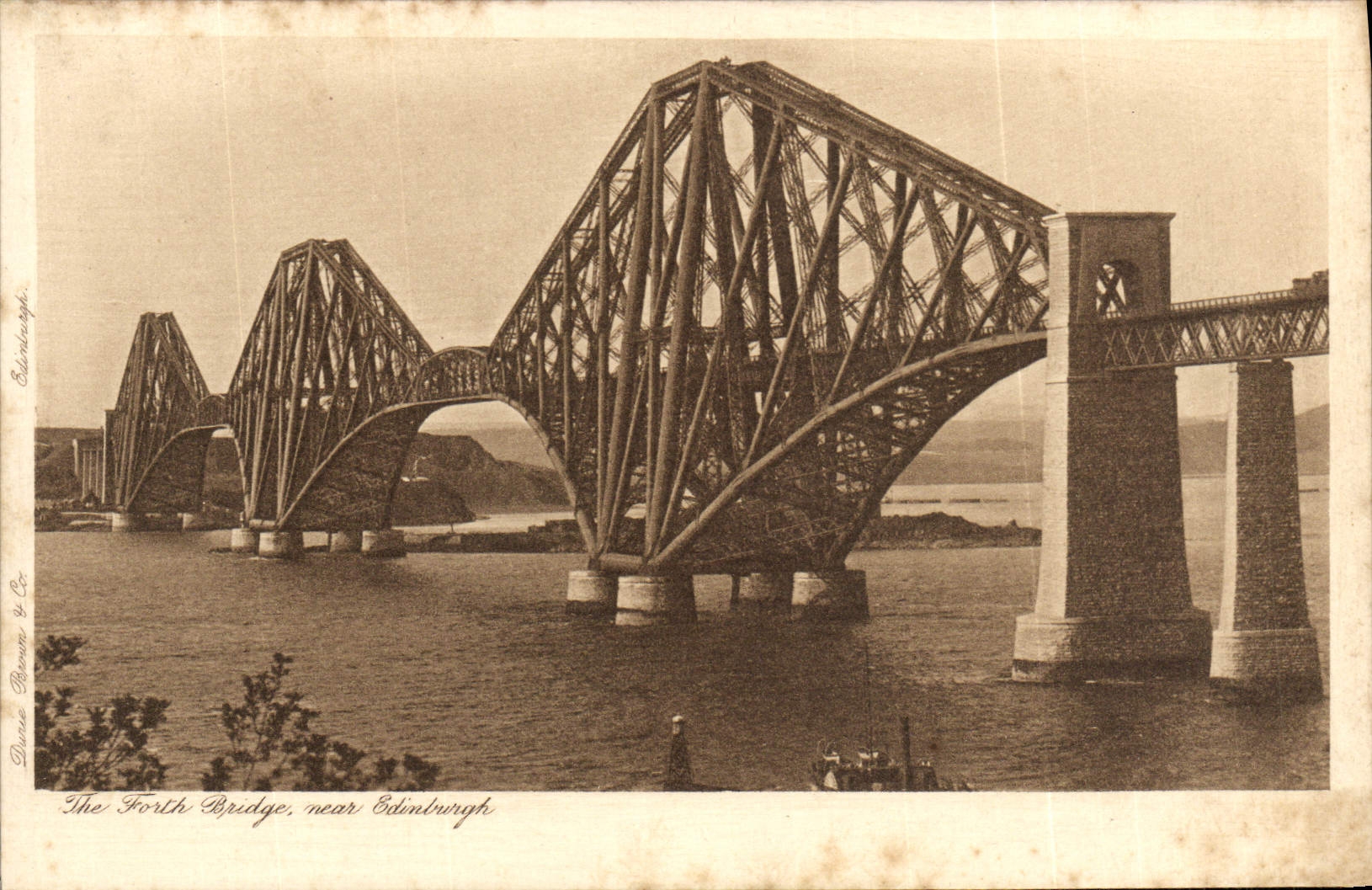 VINTAGE POSTCARD The forth bridge from Edinburgh