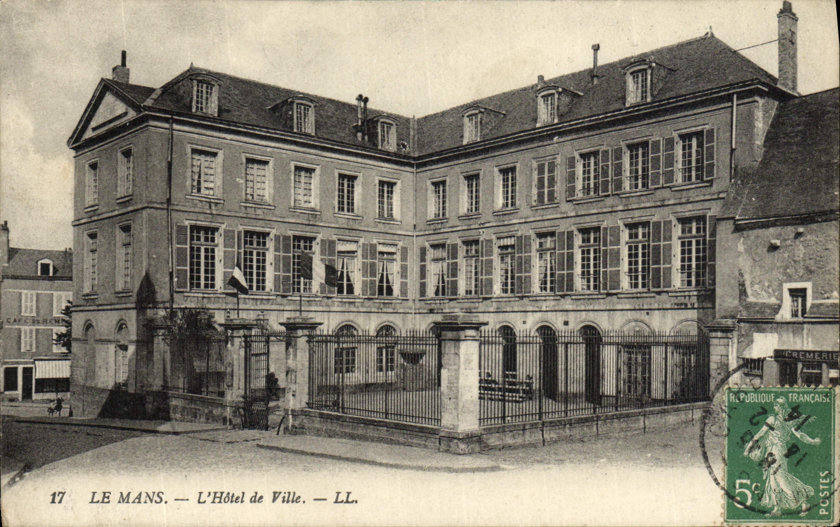 CPA Le Mans L'Hotel De Ville