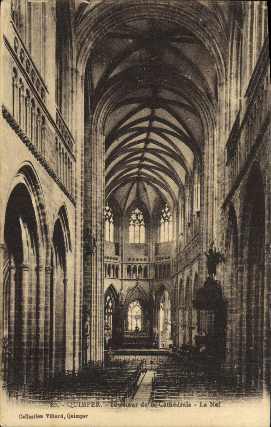 VINTAGE POSTCARD Interior Quimper Of the Cathedral the nave