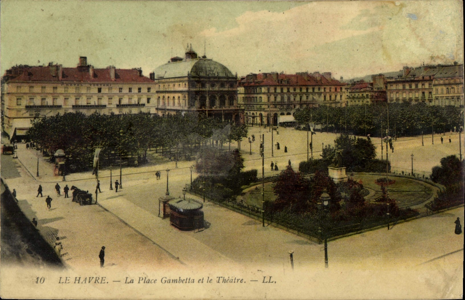 CPA Le Havre La Place Gambetta Et Le Theatre