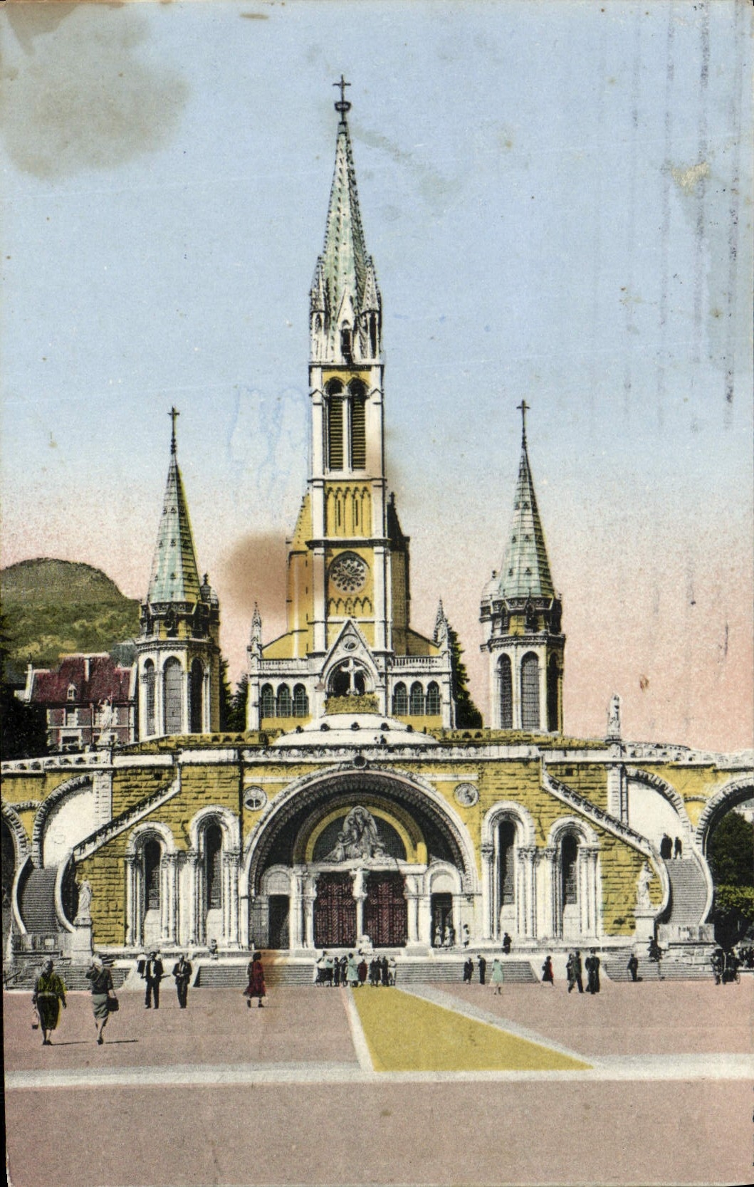 CPA Lourdes Facade De La Basilique
