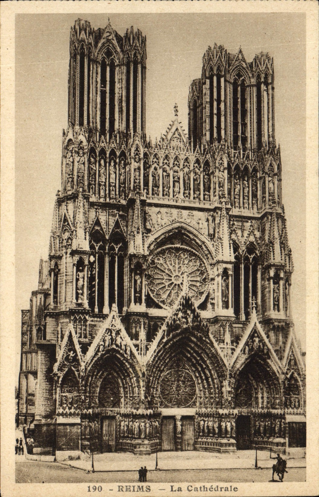 CPA Reims La Cathedrale