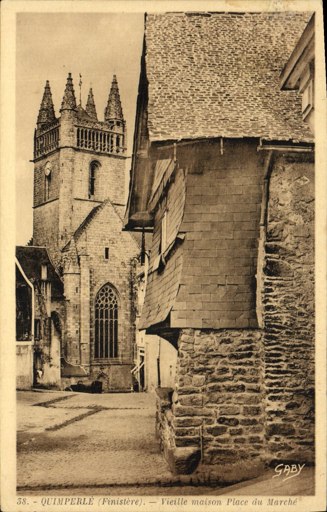 Mercado de los lugares de la casa de Quimperle Vieille de la POSTAL de la VENDIMIA
